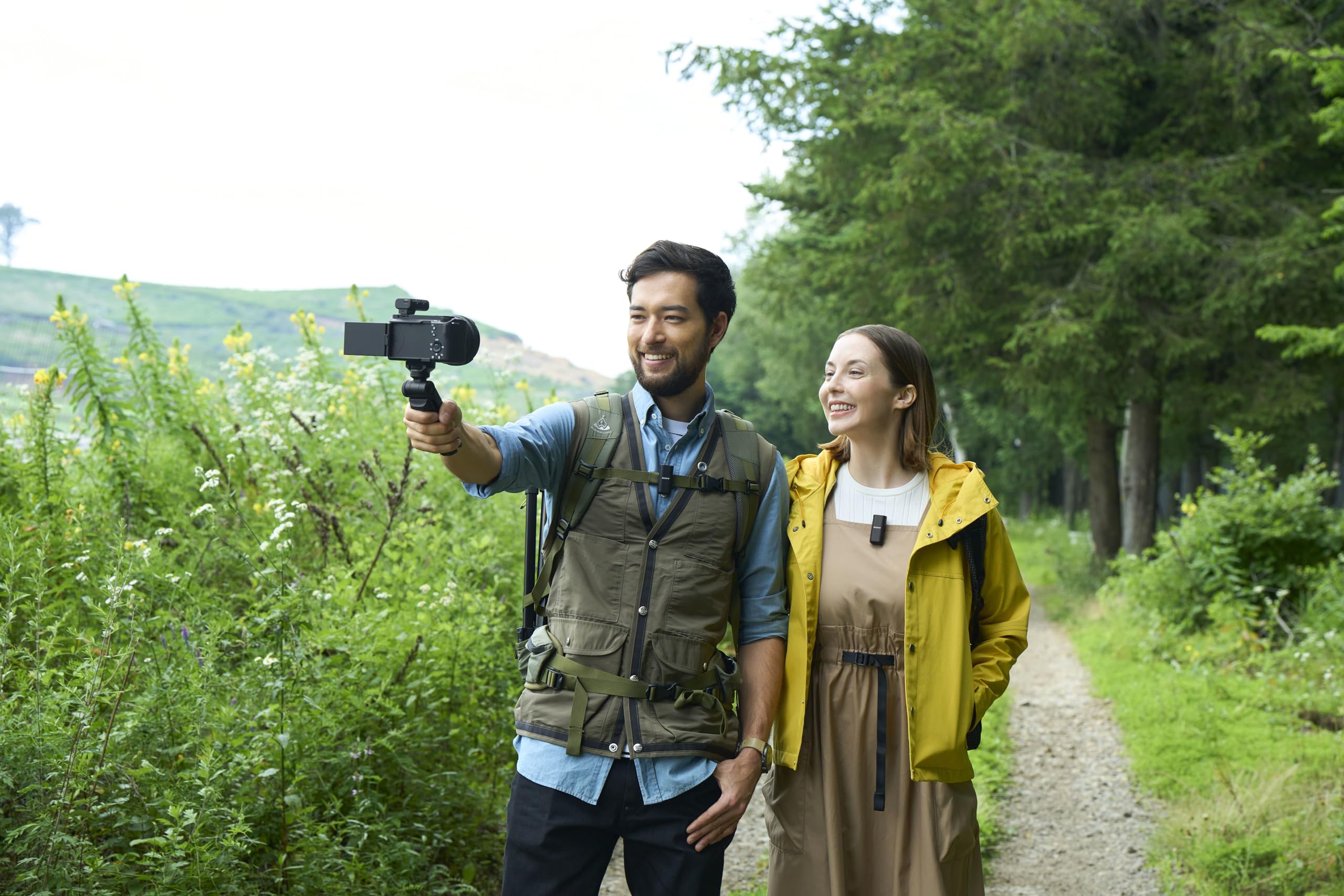 Sony ECM-W3 – Microfono Wireless a Mano e Lavalier, Trasmissione Audio Stabile e Senza Fili, Adatto a Eventi, Presentazioni, Videomaking e Riprese Professionali