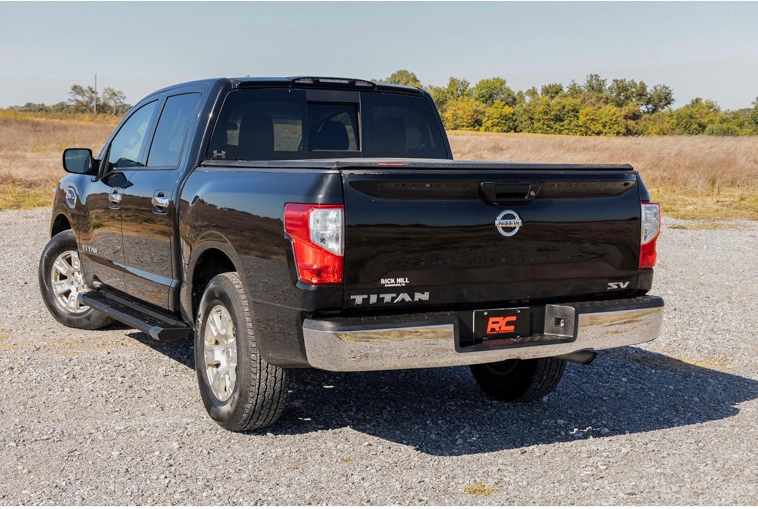 Rough Country HD2 Aluminum Running Boards for Nissan Titan (2004-2024) Crew Cab - 5" Wide Non-Slip Step, Easy Bolt-on Install