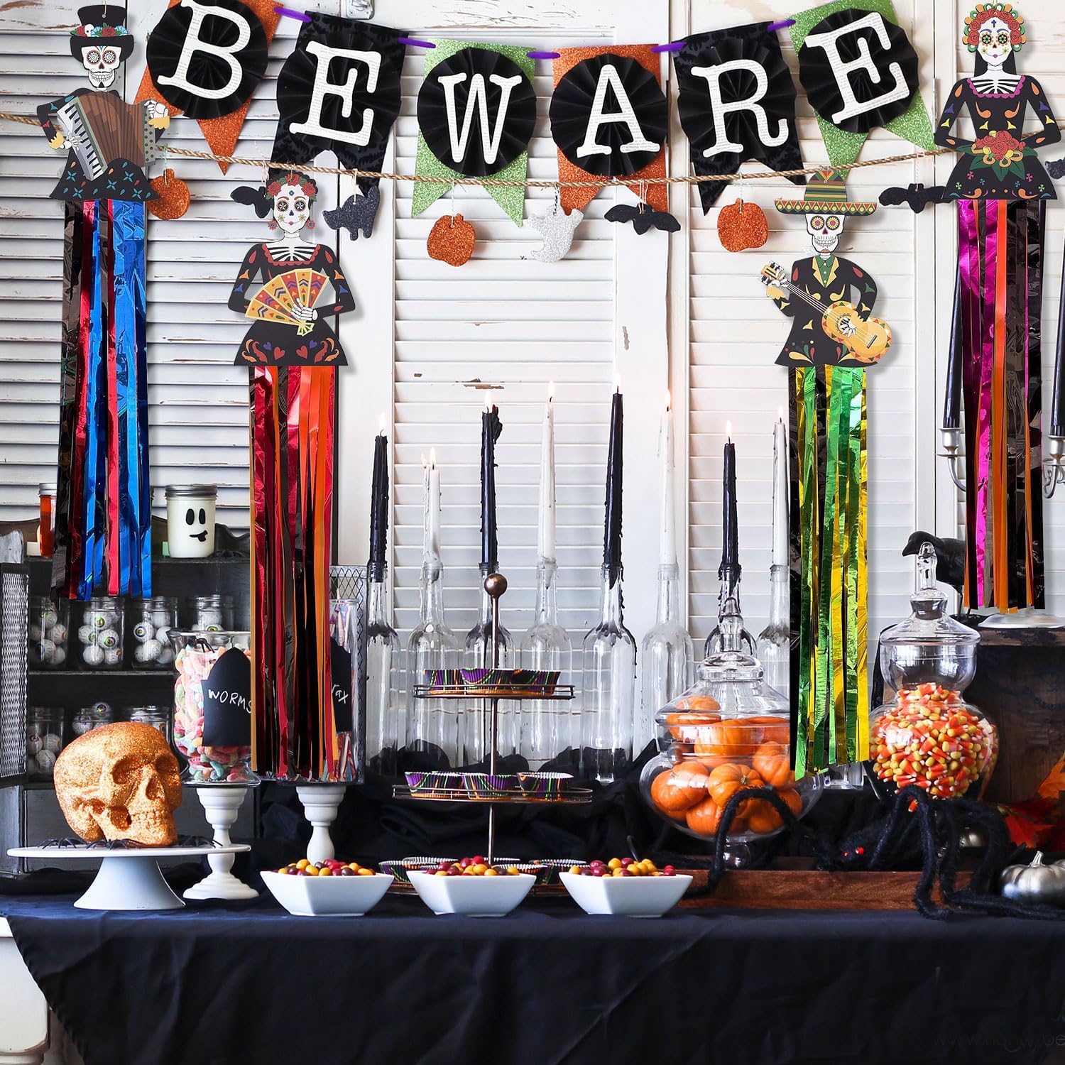 4 Pezzi Decorazioni Appese Teschio di Zucchero – Dia de los Muertos, Halloween, Altar Ofrenda, Feste Messicane, Decorazione da Parete e Giardino con Nappe
