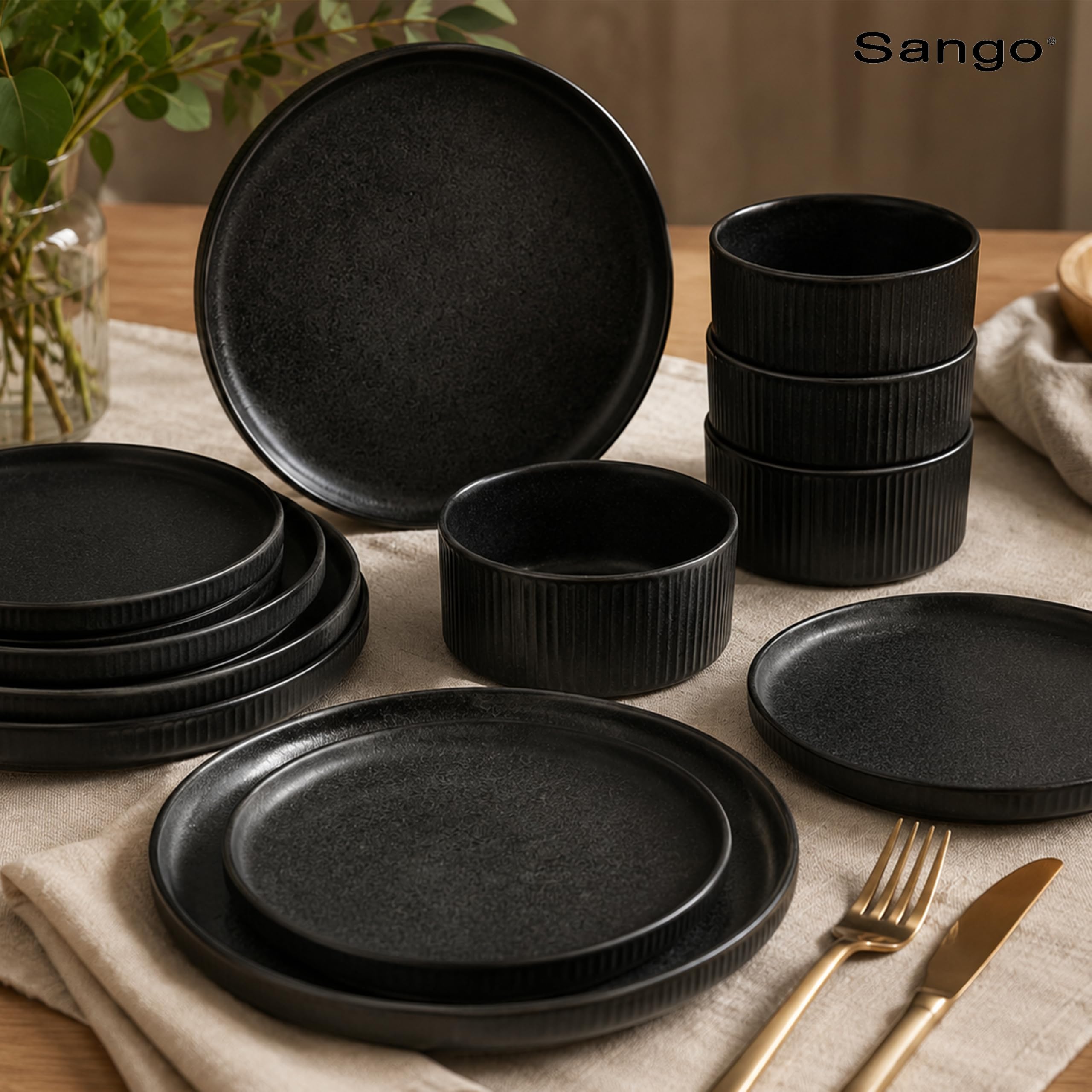 Sango Anderson Geschirr-Set aus Steingut, geriffelt, modernes schwarzes Geschirr für 4 Personen, Premium-Servierteller und Schüssel-Sets, splitter- und kratzfest, Keramik-Küchenschale, mikrowellen