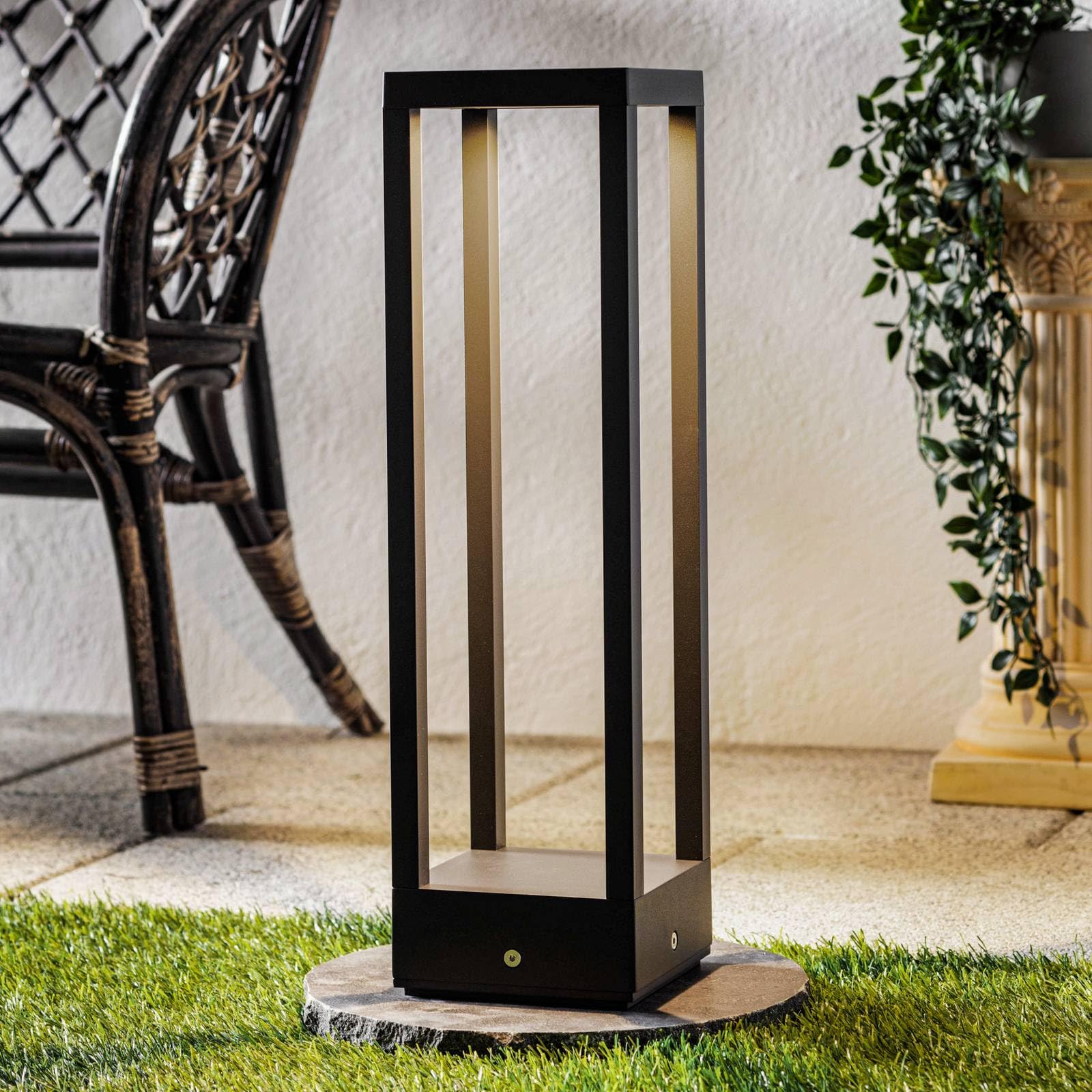 Lampada LED da esterni 'Carlota' (Moderno) colore Grigio, in Alluminio (1 luce, lampadina inclusa) di Lucande | lampioncino, paletto luminoso, lampada da viale, lampione