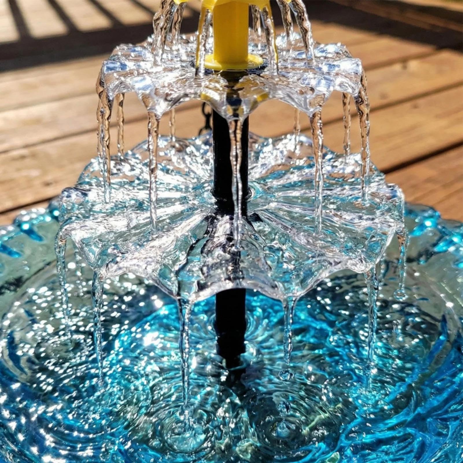 Generisch Vogeltränke mit Springbrunnen - Kaskadenförmig, wetterfest, dekorativ - Solarbetriebener Wasserbrunnen für Vogeltränken - zum Anlocken von Kolibri Fink im Garten Teich Terrasse