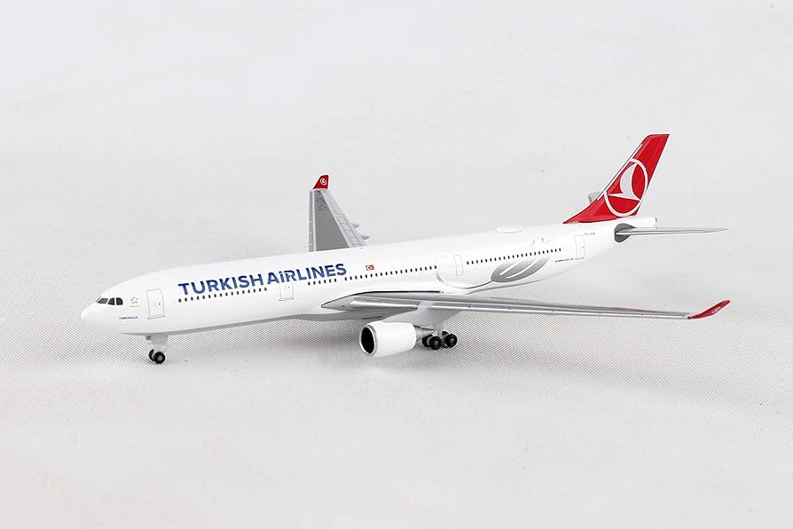 A330-300 Turkish Airlines : Amazon.co.uk: Toys & Games