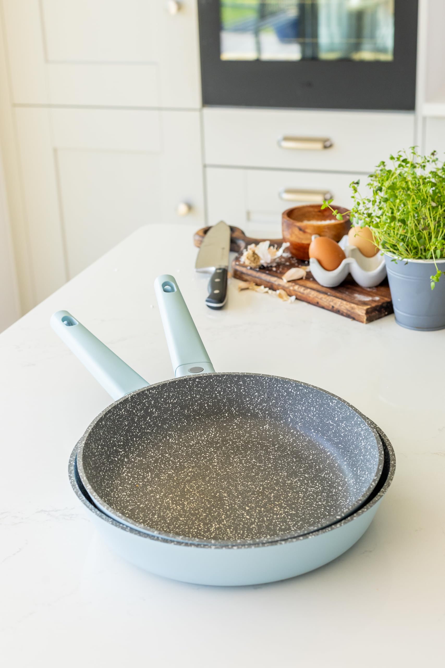Masterclass, Cast Aluminium Non-Stick Fry Pan Twin Pack Pfa Free Lekka Patelnia W Stylowym Niebieskim Kolorze Z Trwałą Powłoką, Podstawa Indukcyjna Do Piekarnika