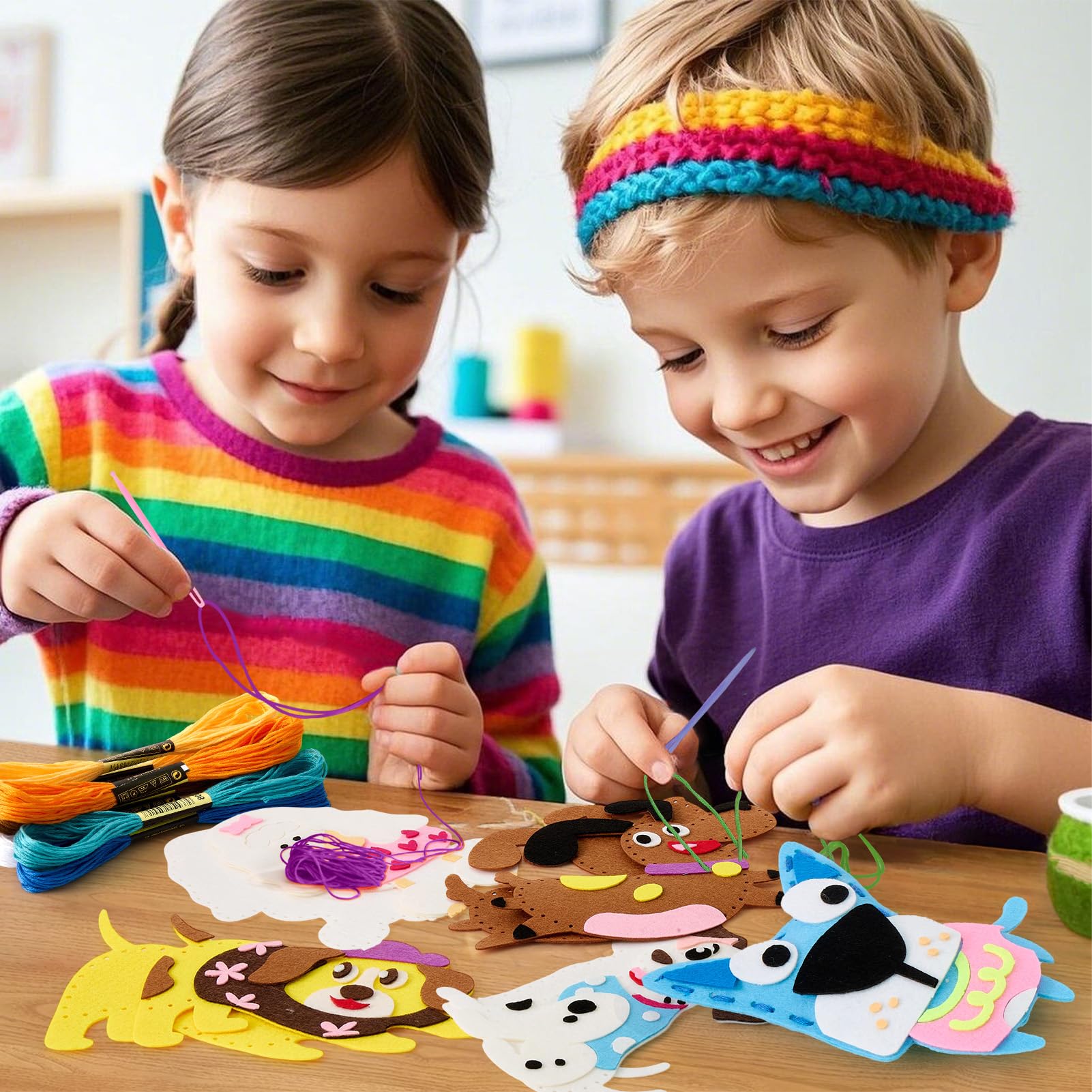 Toylink Kit Cucito in Fieltro per Bambini, Kit Lavoretti Creativi per Bambini con 12 Feltro & Fili da Ricamo & Aghi di Plastica, Fai Da Te Regalo Bambina Bambino 6 7 8 9 Anni
