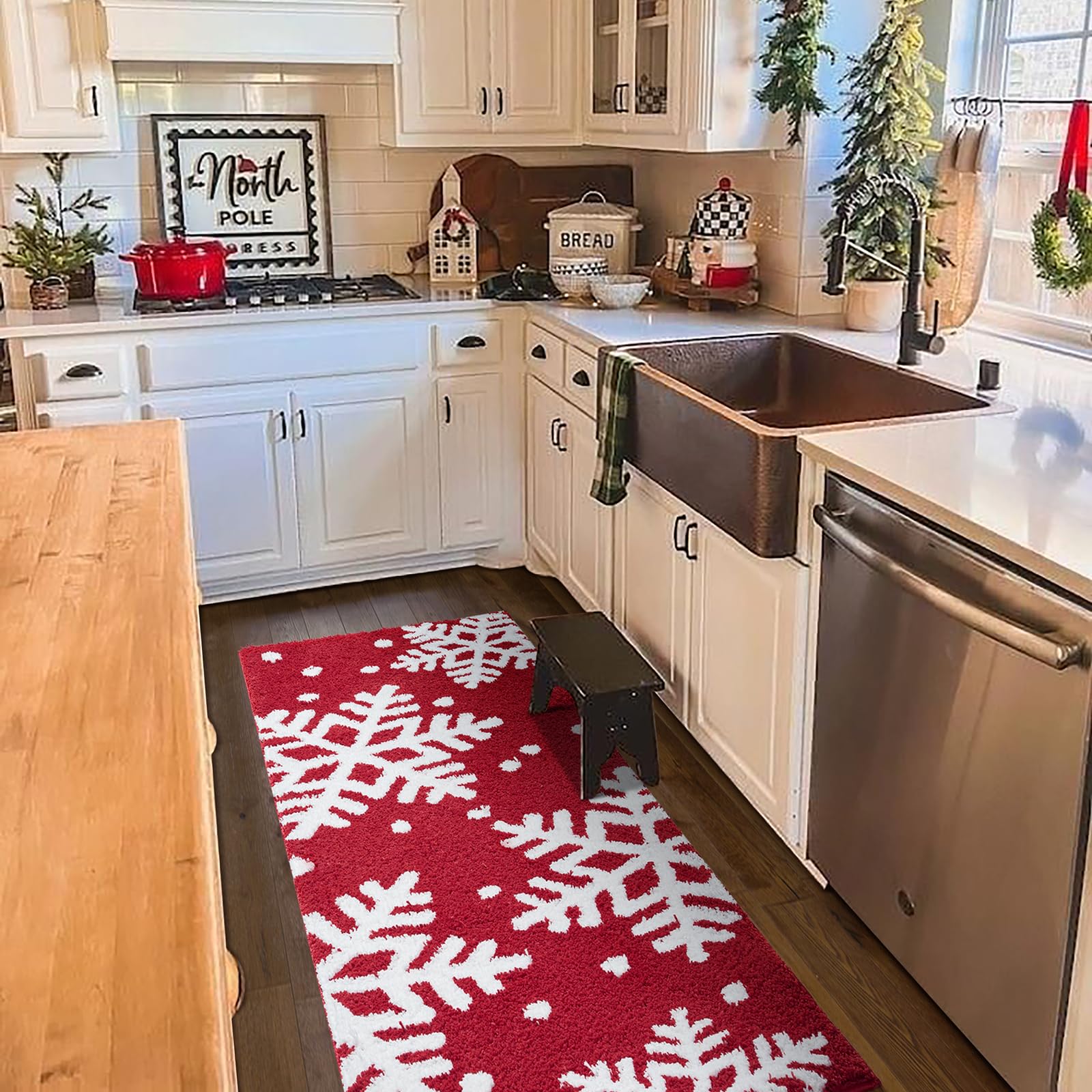 Estmy Red Snowflake Christmas Runner Rug 2x5, Cute Winter Seasonal Christmas Bathroom Runner Rugs Extra Long Bath Mat Non Slip Washable, Holiday