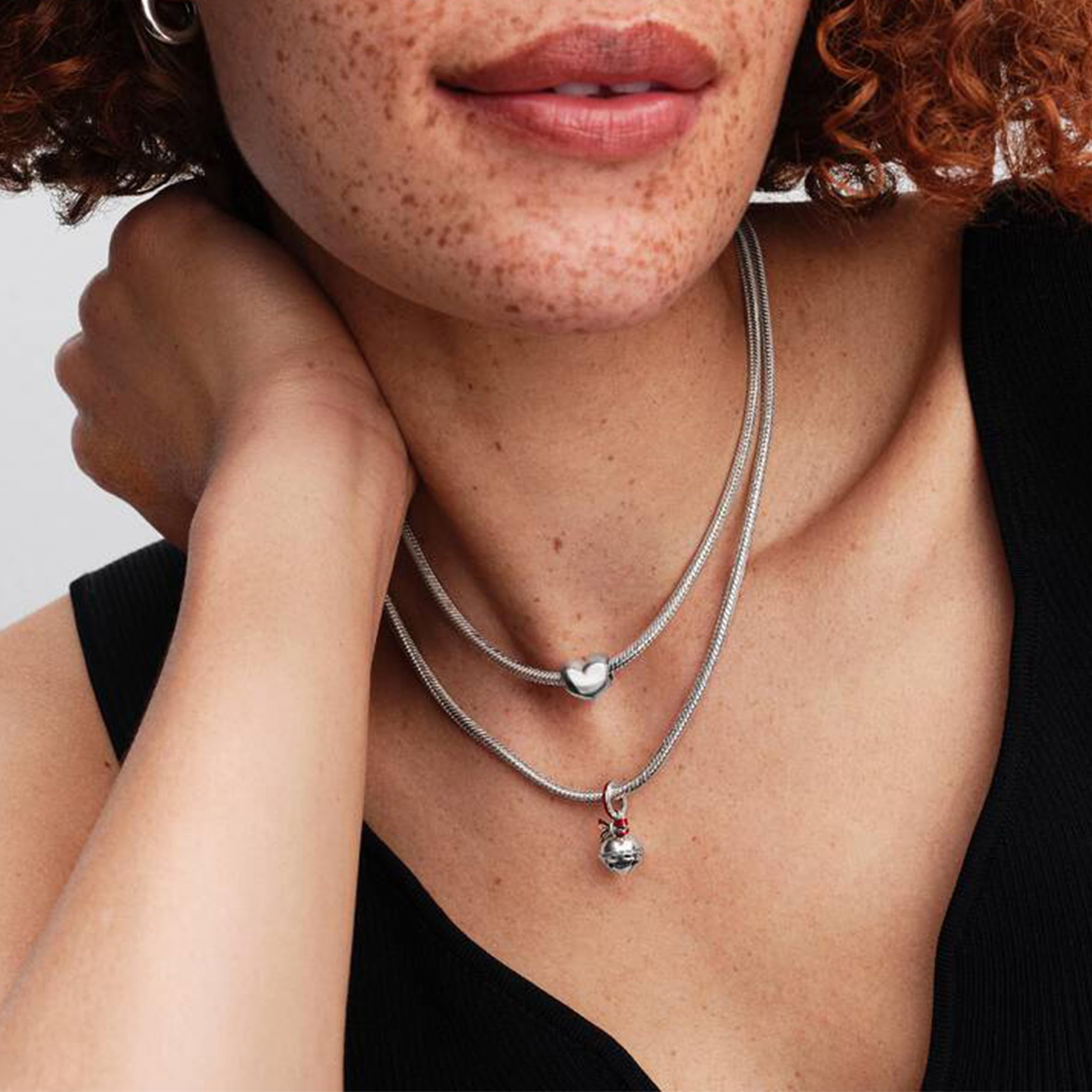 PANDORA Moments Campana di Natale - Ciondolo a charm in argento sterling, compatibile con Moments, 794246C01