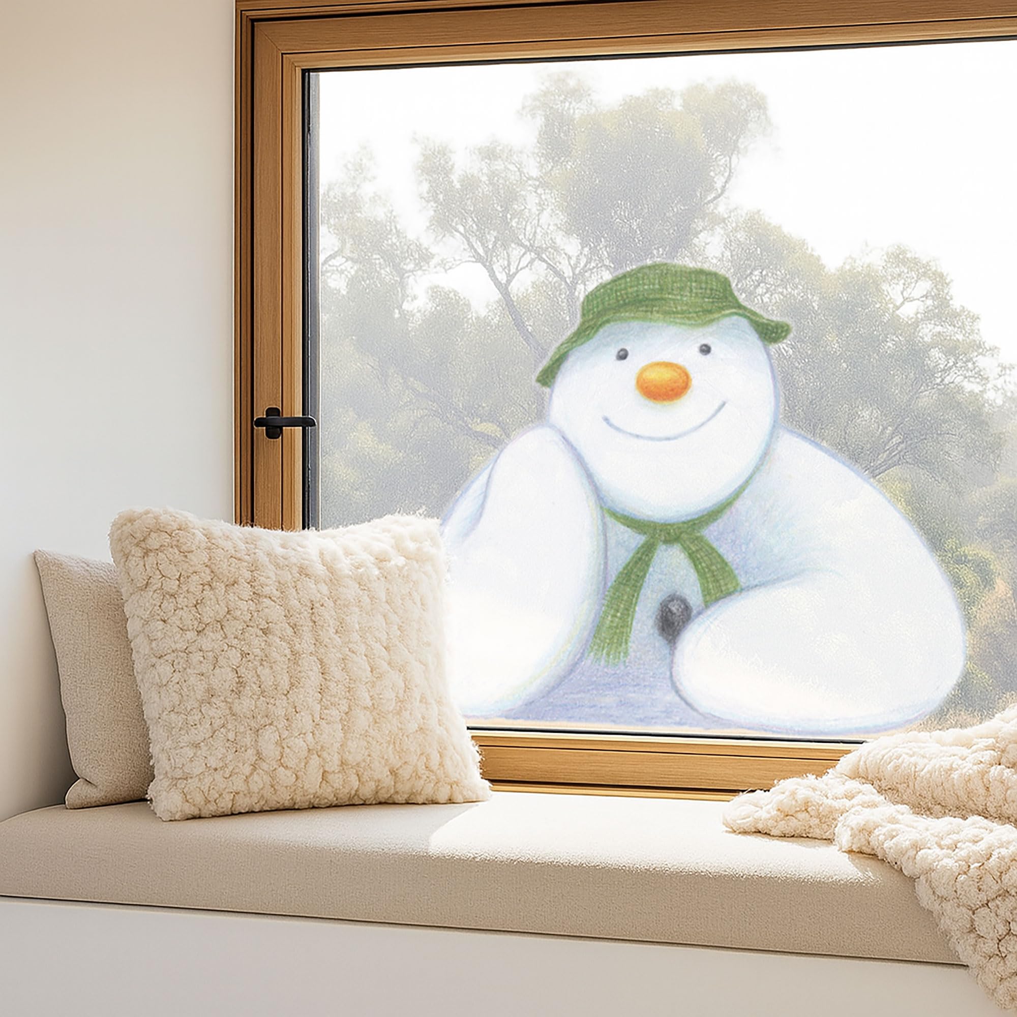 Stickerscape White The Snowman Smiling Window Sticker – Christmas Window Decoration – Repositionable And Reusable – Made In The Uk