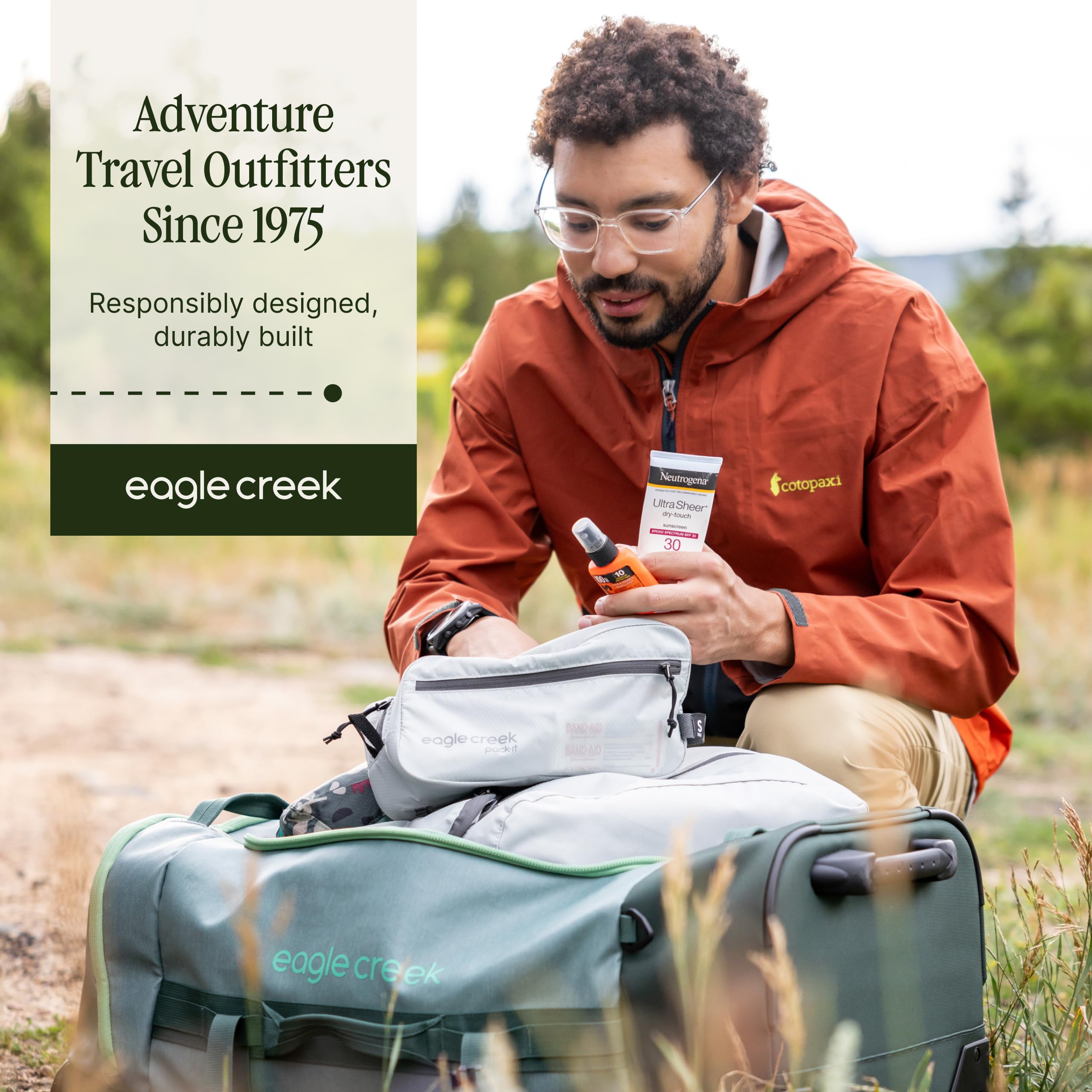 Eagle Creek Pack-It Isolate Quick Trip - Compact Travel Toiletry Bag for Optimizing Luggage Space - Lightweight - Water-Resistant - Easy-Grab Zipper - Sustainable Materials - Small -Blue Dawn