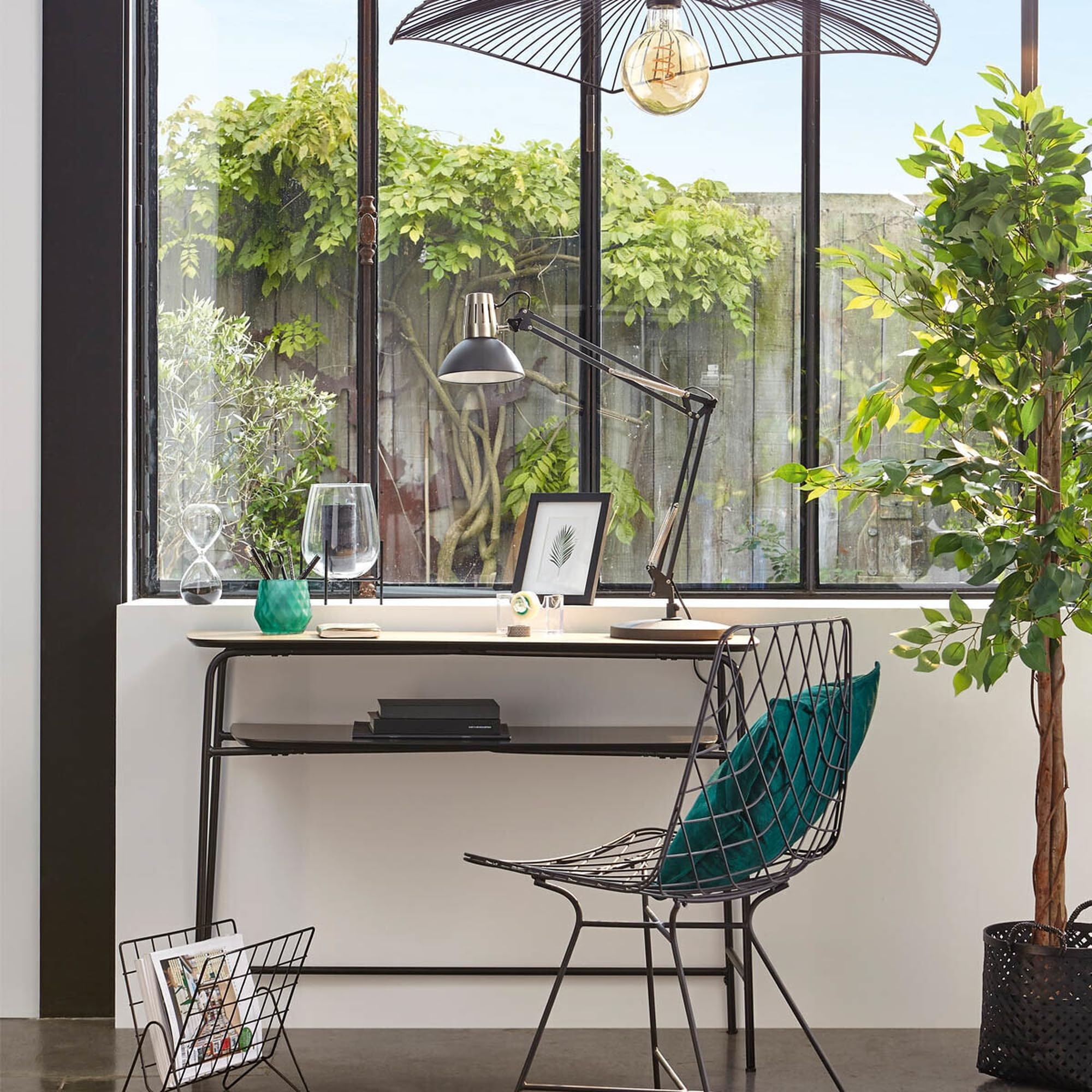 ATMOSPHERA CREATEUR D'INTERIEUR - Portariviste in metallo nero Life 35,5x31,5 cm