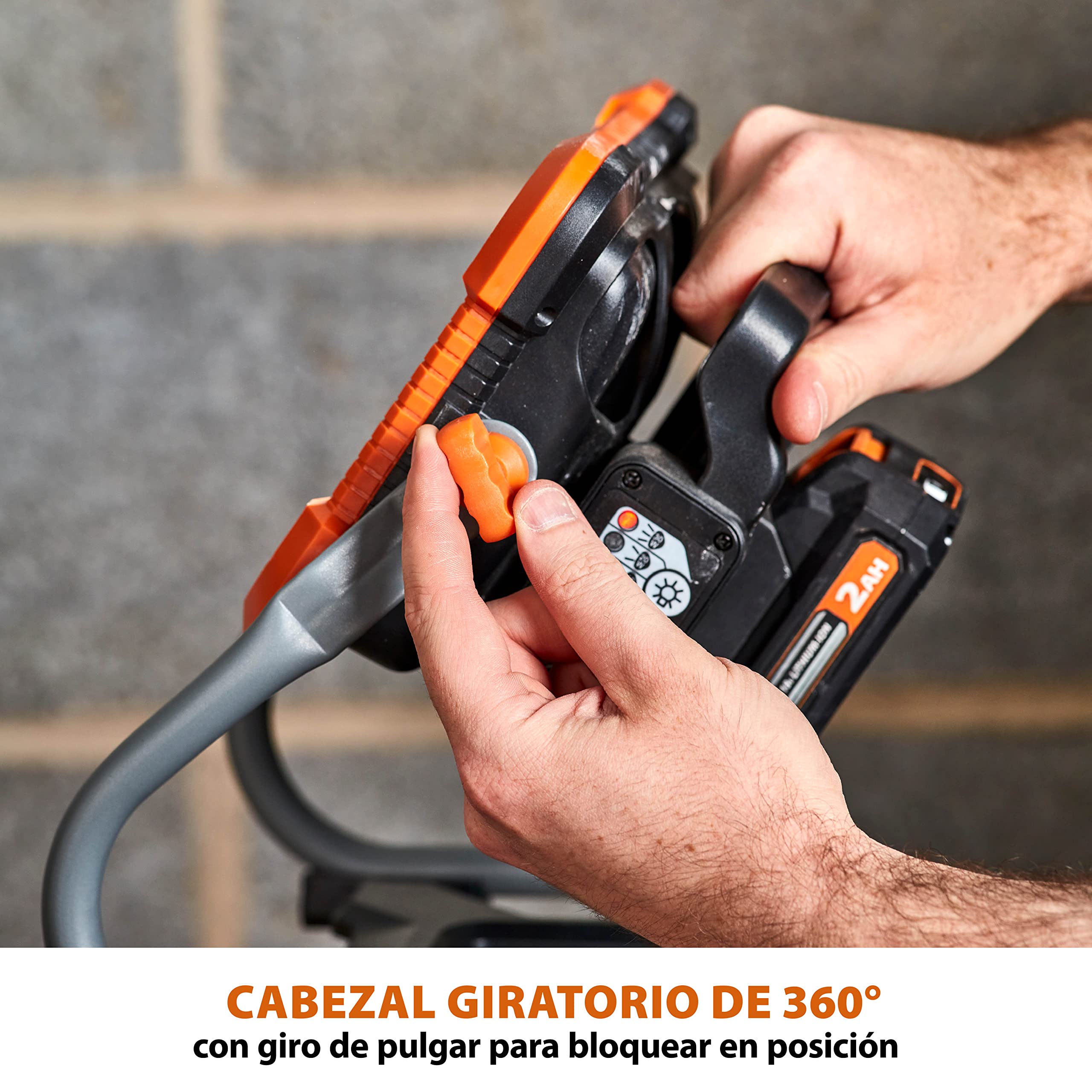 Evolution R2700WLT-Li Luz de trabajo LED inalámbrica portátil de Evolution Power Tools: luz recargable, 3 niveles de iluminación, 2700 lúmenes, iones de litio de 18 V. Batería no incluida.