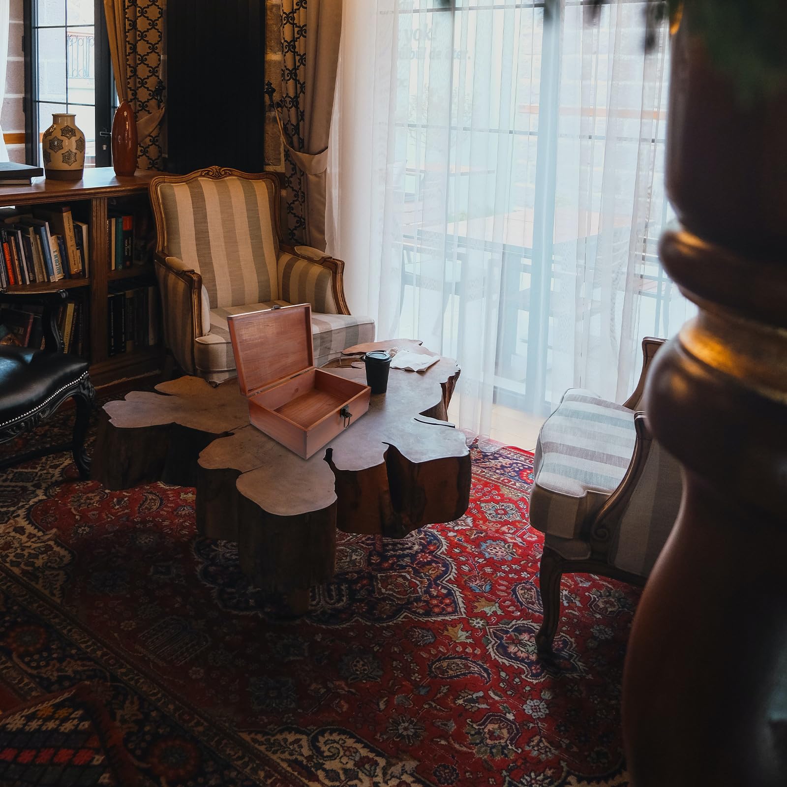 VALICLUD Vintage Holzschmuckkästchen aus Kiefernholz mit Schloss Sichere Aufbewahrungsbox für Schmuck und Kleinteile Angenehme Haptik für Wohnzimmer und Arbeitszimmer