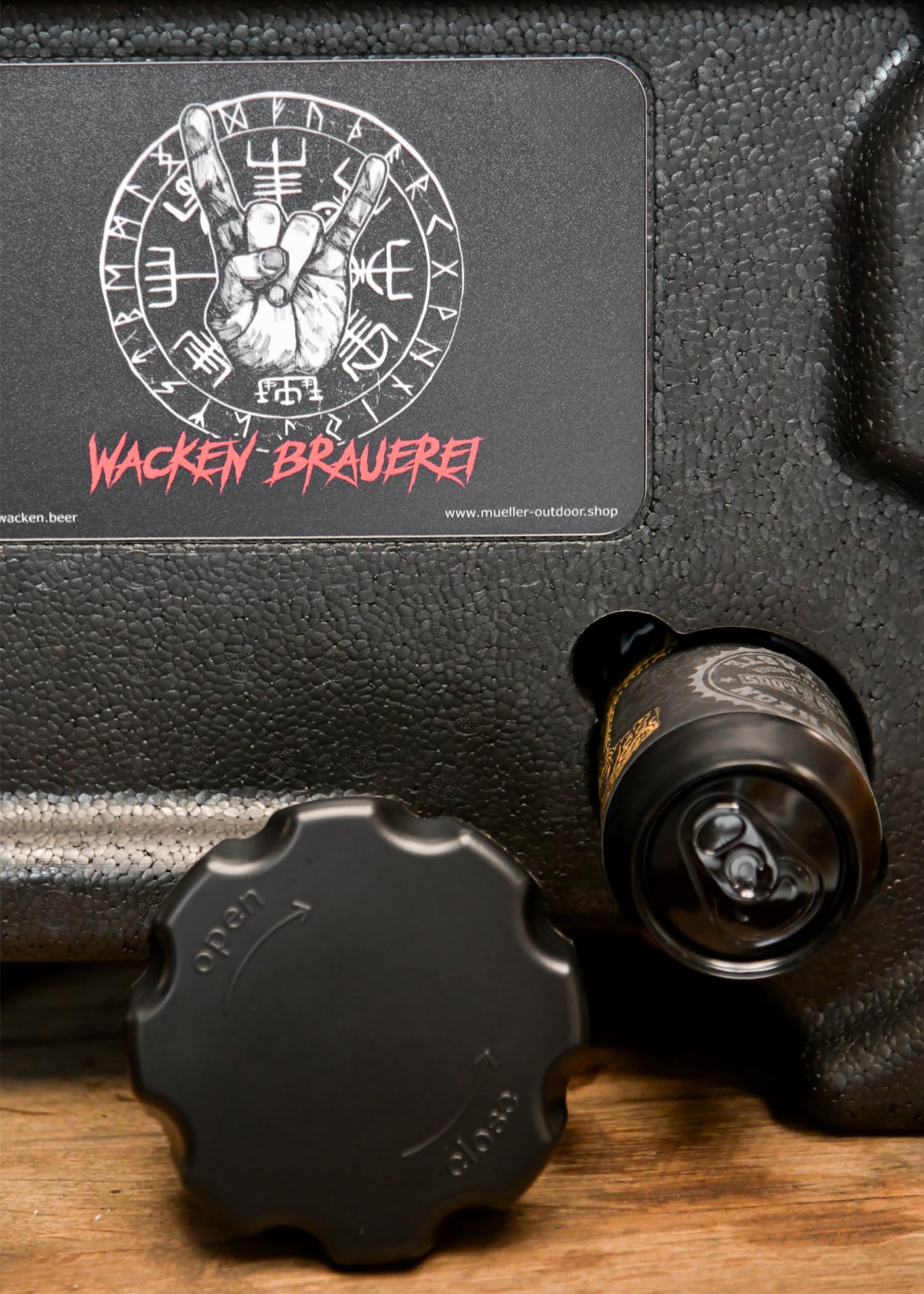 WACKEN BRAUEREI Dosenbutler Bierkühlbox für 12 Bierdosen | Passive Kühlbox für bis zu 0,5 Liter Dosen, Beer Box für Festival, Outdoor, Grillen