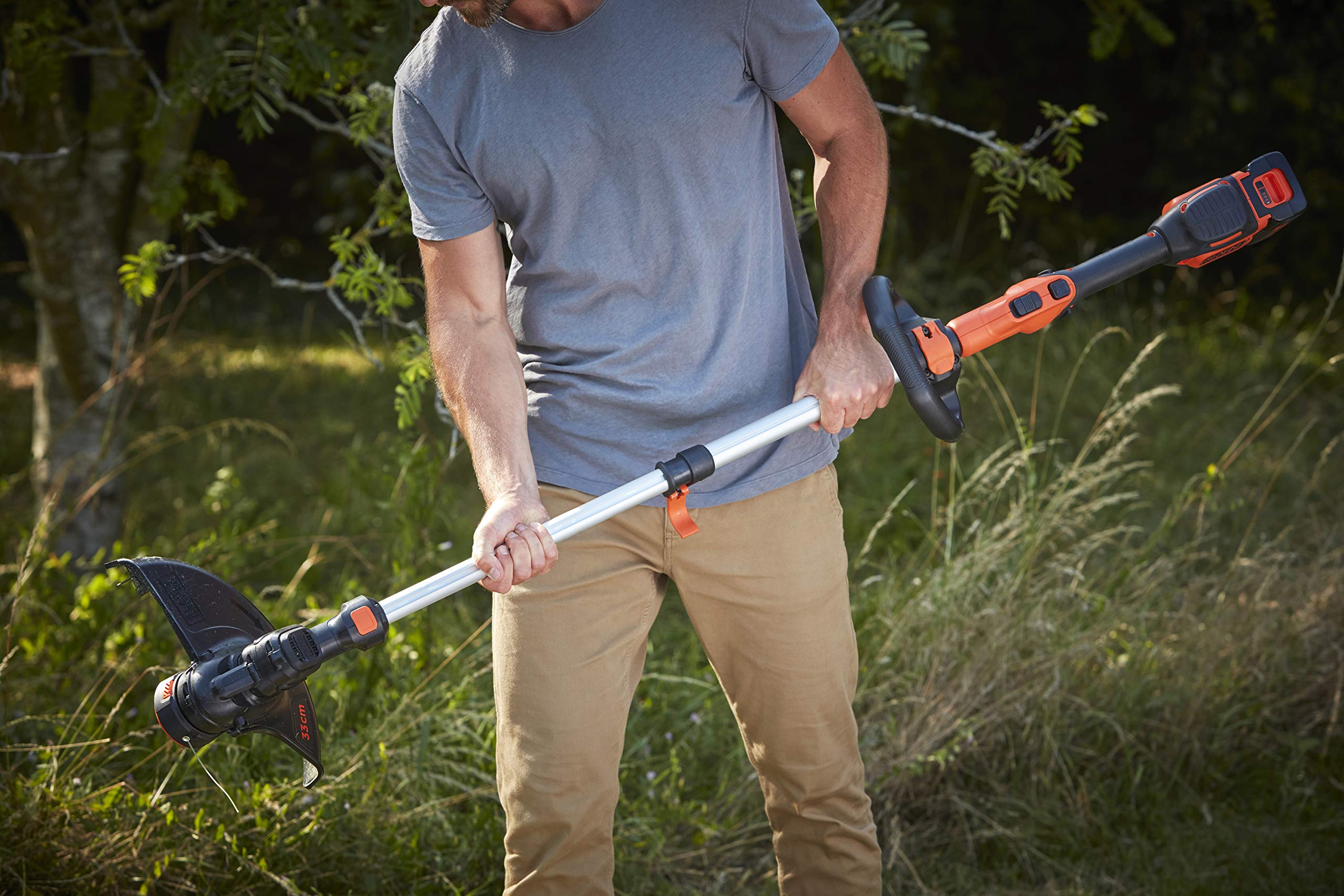 BLACK+DECKER Coupe-Bordures 33cm Sans Fil 36V 2,5 Ah POWERCOMMAND Tête Pivotante 180° - Tube Télescopique - 2 Poignées BCSTE636L1-QW