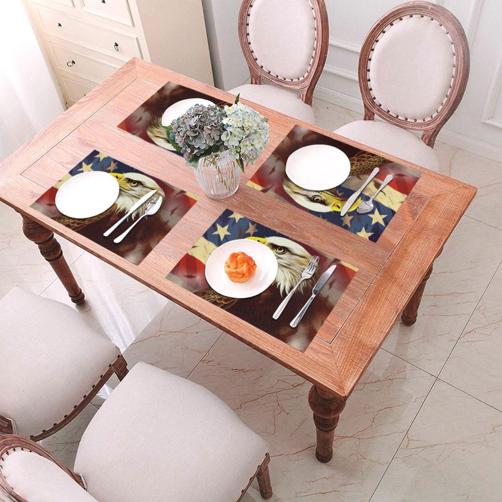 Set di tovagliette con stampa artistica con aquila con bandiera americana, in PVC, resistenti al calore, antiscivolo, lavabili, per cene, feste di nozze, festival, 30,5 x 45,7 cm