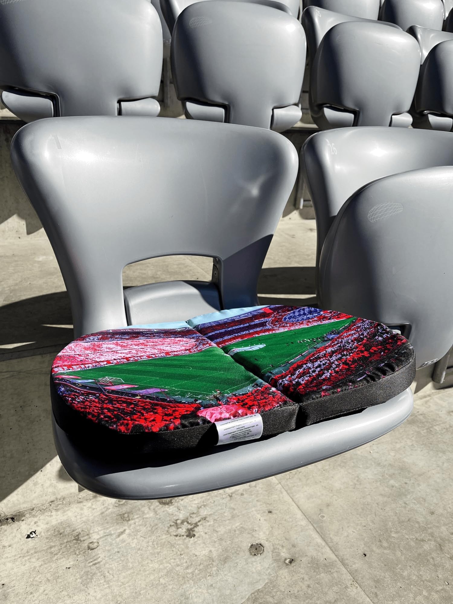 FC Bayern München I Sitzkissen Arena I Schwarz