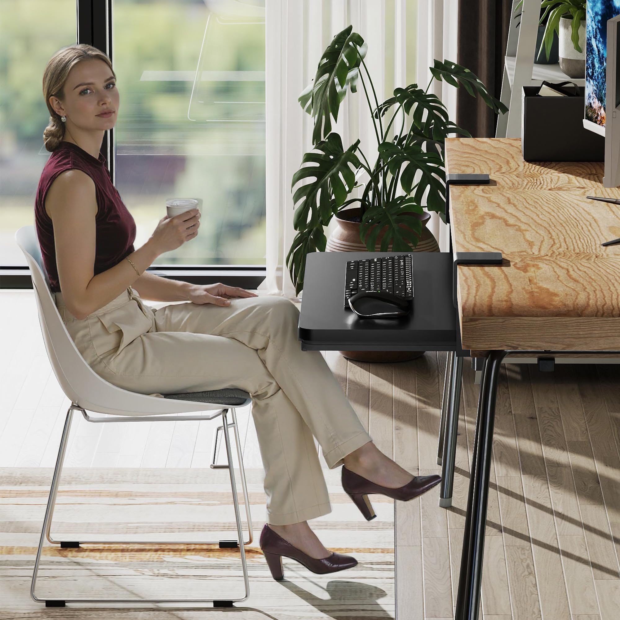 ETHU Tastaturauszug, Ausziehbarer Tastaturablage 50x30 cm mit C-Klemmhalterung, Untertischmontage Tastaturständer, Ergonomischer Tastaturständer für Zuhause & Büro (Schwarz)