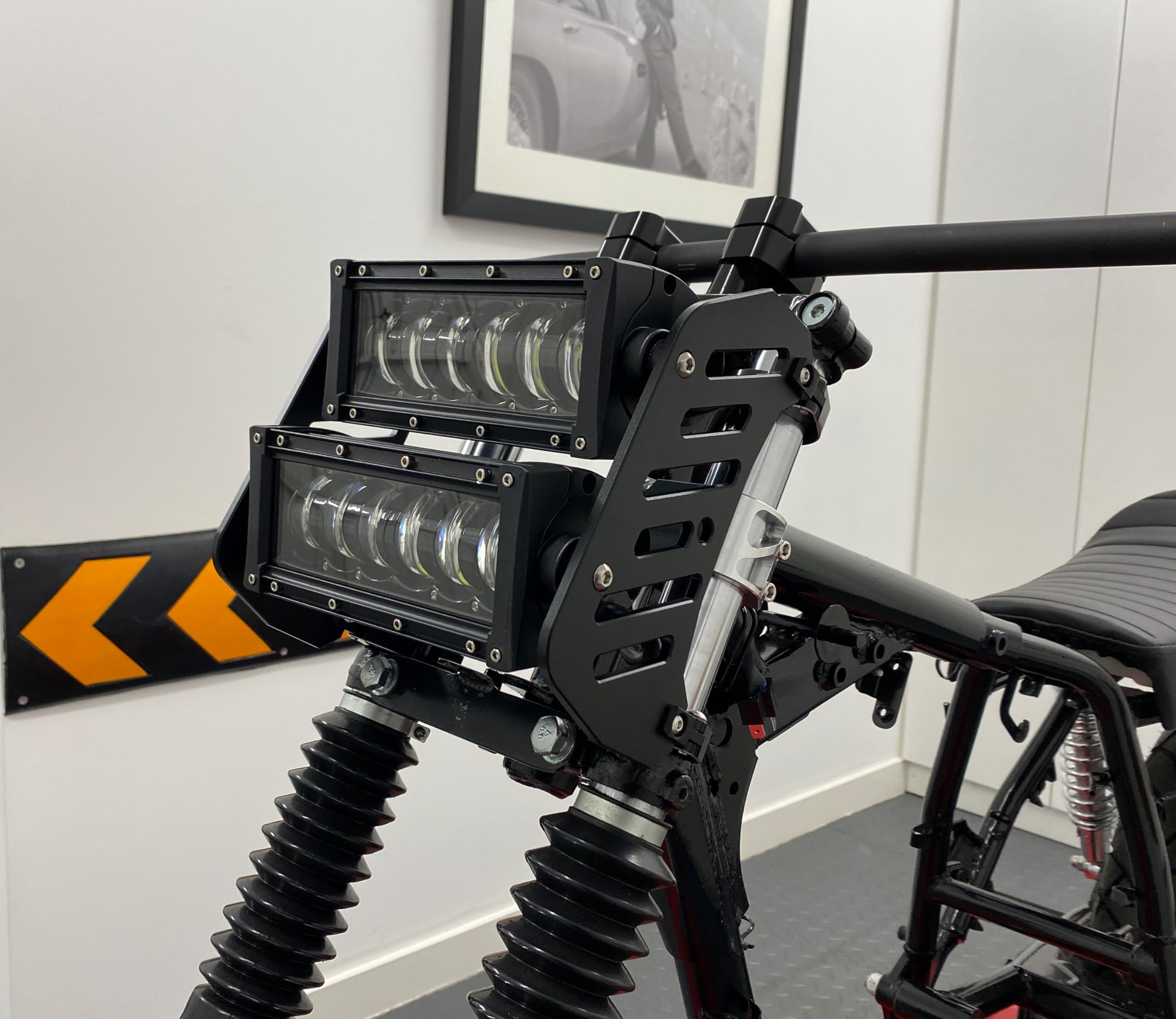 Motocykl LED zestaw reflektorów czołowych podwójna sztanga świetlna do widelców 50-51 mm