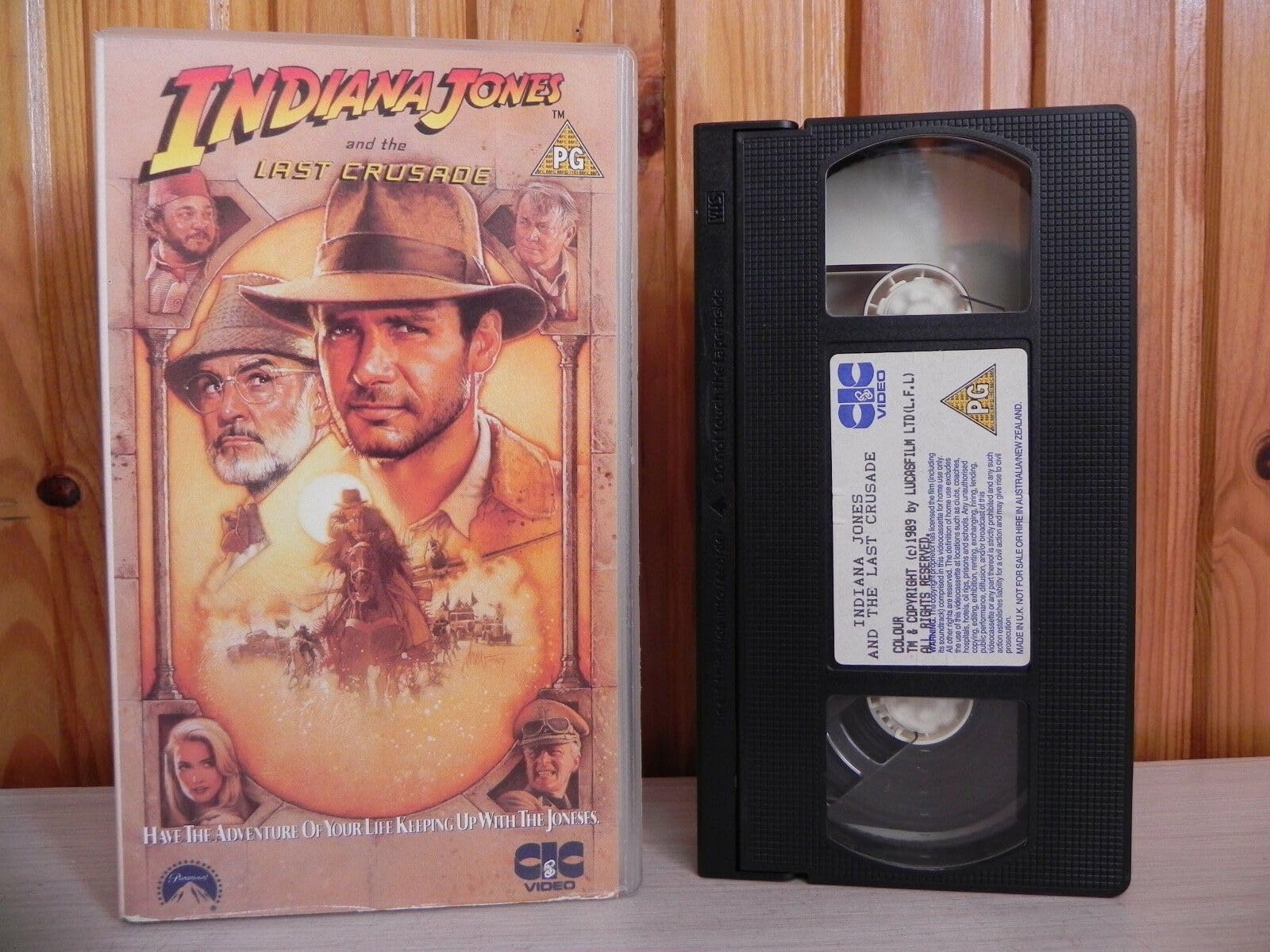 Indiana Jones and the Last Crusade [VHS]