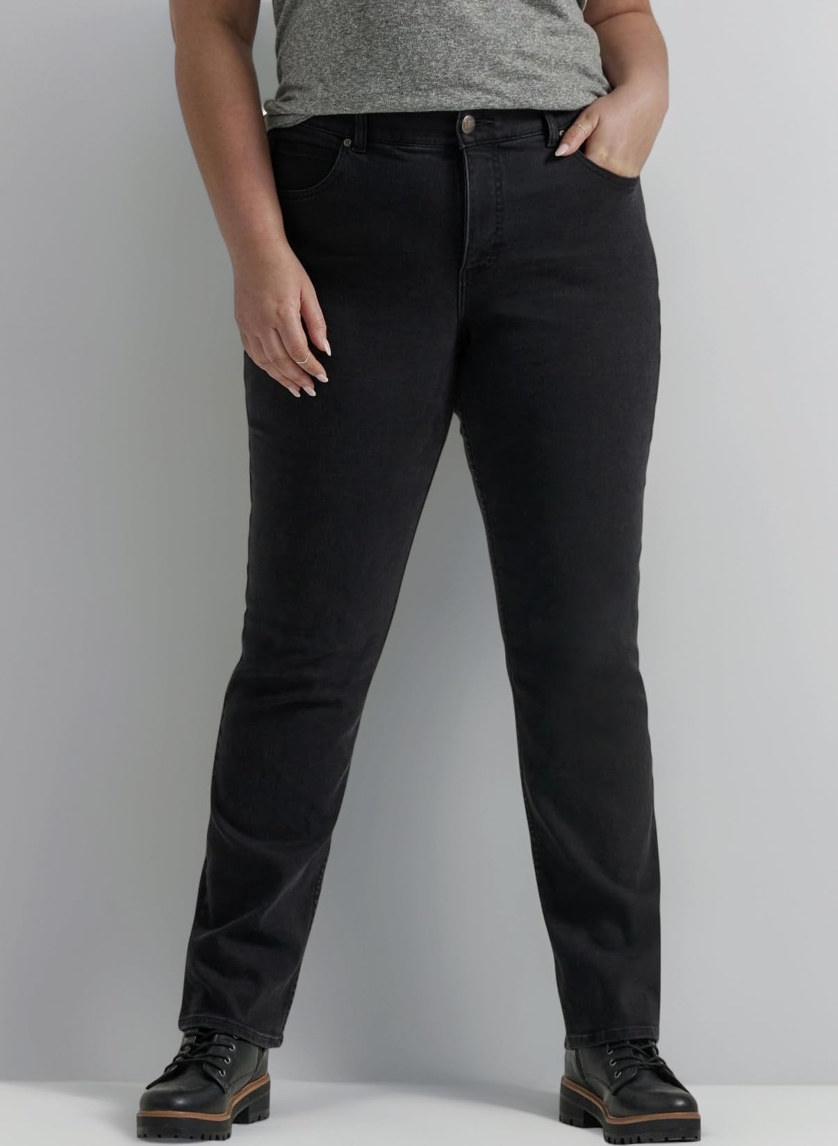 Lee Women's Flex Motion Regular Fit Straight Leg Jean