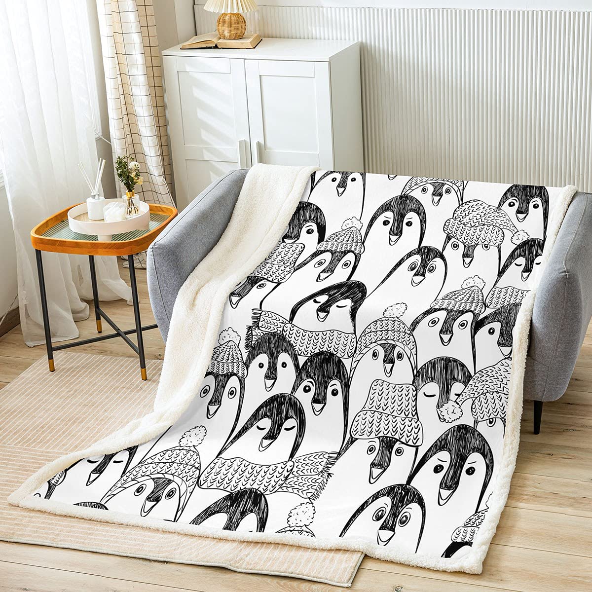 Penguin Throw Blanket for Bed Sofa Kids Boys Girls Cute Polar Animal Sherpa Blanket Cartoon Funny Animal Printed Fleece Blanket Black White Warm Fuzzy Blanket Baby 30x40 Inch