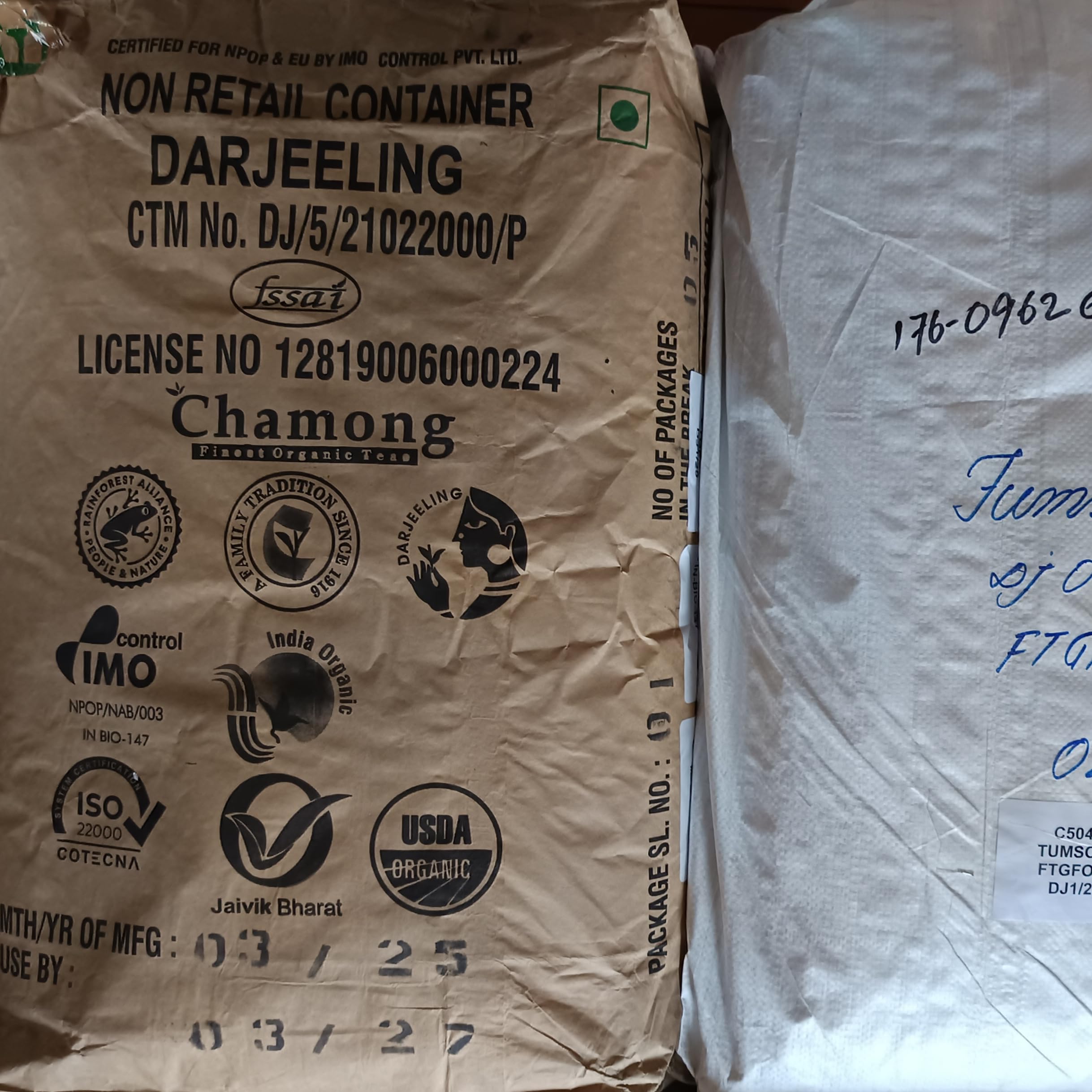 Spitzen - Darjeeling First Flush Bio, Ernte 2025, Flugtee, FTGFOP1, 500g, Schwarztee lose, Teegarten Tumsong, Geschmack vollblumig, fruchtig, spritzig, hocharomatisch