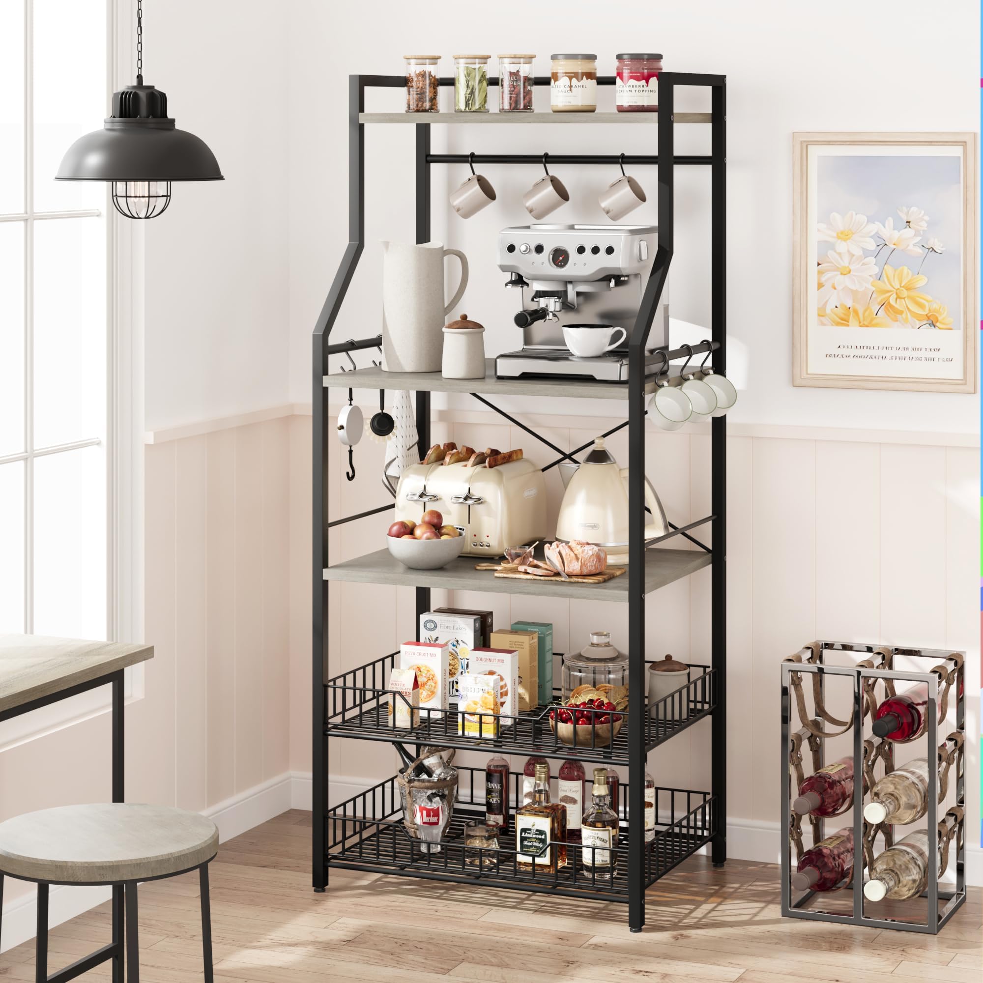 Garvee Estante de cocina de 5 niveles con soporte para microondas, incluye 2 cestas de alambre grandes, 8 ganchos y estantes de almacenamiento industriales para barra de café, perfecto para cocina o