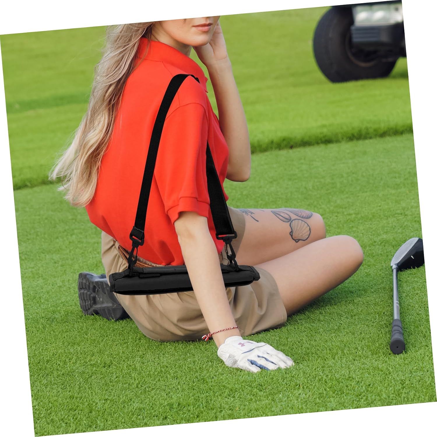 Small Golf Bag Weather Resistant Portable Club Carrier with Strap for Outdoor Golfing Organized Storage Versatile Carrying Options