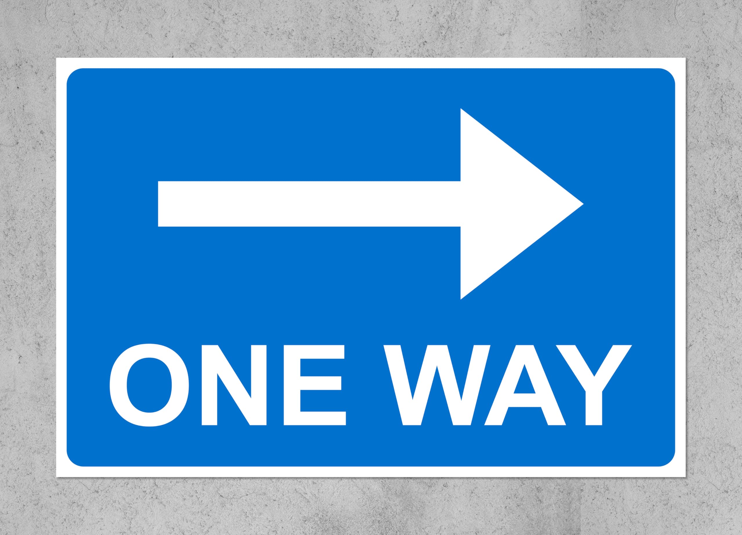 One way right directional arrow Sign - 1mm Plastic sign (600mm x 400mm)