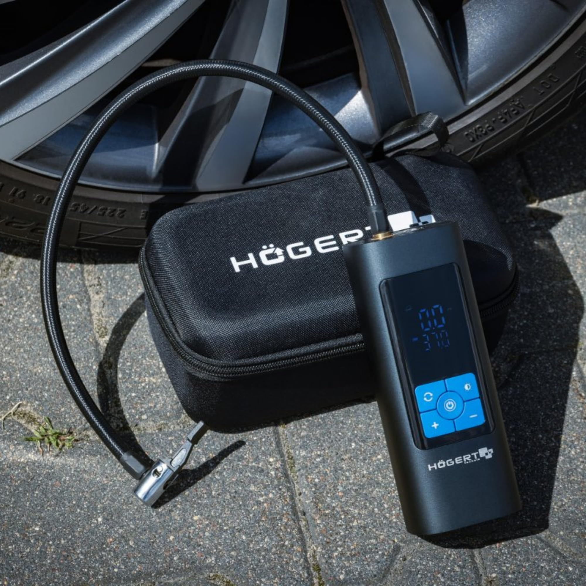 HÖGERT TECHNIK Przenośna akumulatorowa elektryczna pompka powietrza 145 PSI 3 w 1, mini kompresor z powerbankiem i światłem LED, mobilna sprężarka powietrza, pompka rowerowa, materac samochodowy