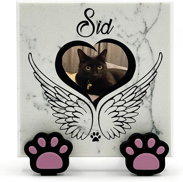 TULLUN Personalised Memorial White Marble Stone Plaque With Paw Dispaly Stand For Pet Cat Dog Grave Marker - Size |4" x 4" or 10 x 10 cm|- Angel Wings Name