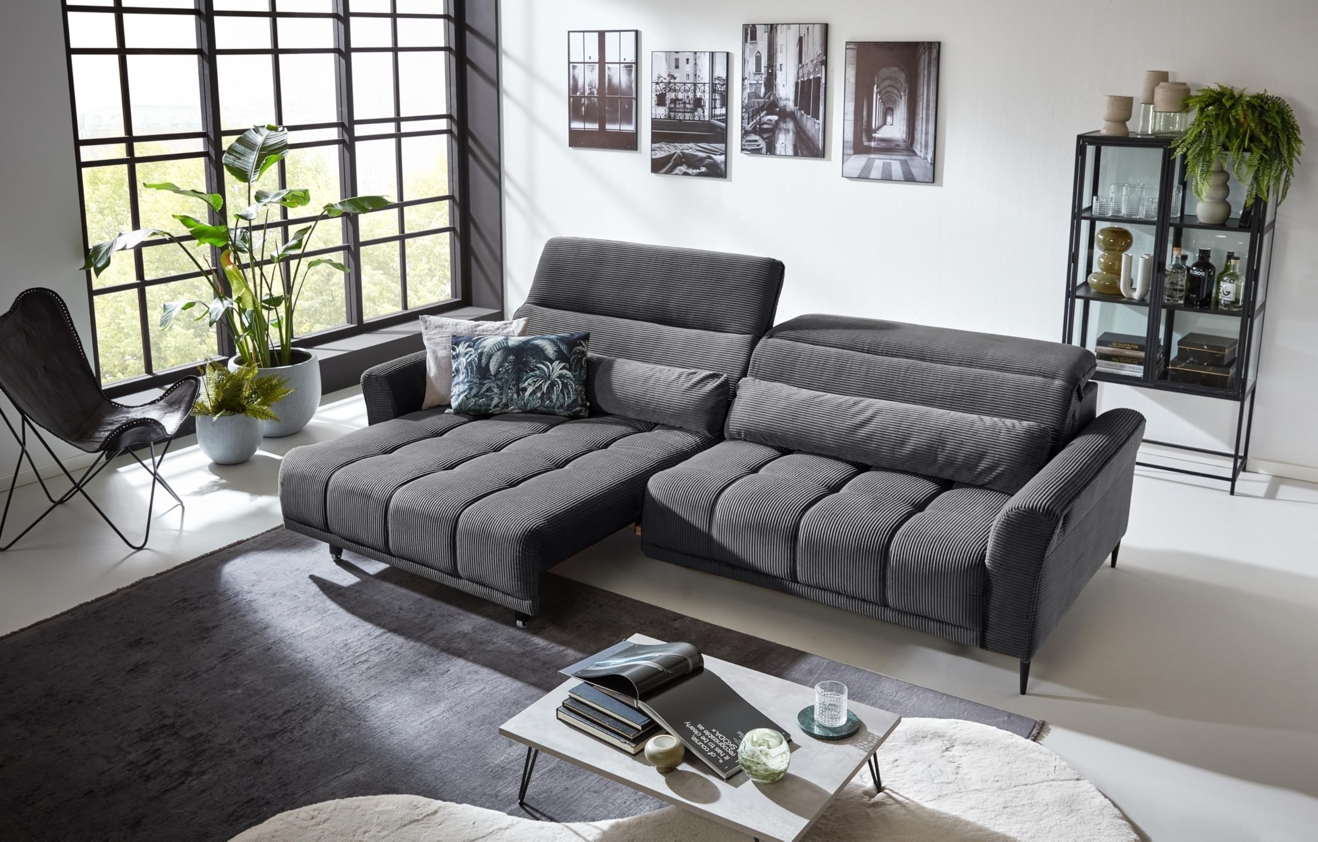 Big-Sofa >Wolve< in grau, 2 elektrische XXL-Sitztiefenverstellungen, Nosagunterfederung, Polyätherschaum, 2 manuell verstellbare Kopfteile, inkl. 2 Zierkissen (Nierenkissen), 280x108x118 cm (BxHxT)