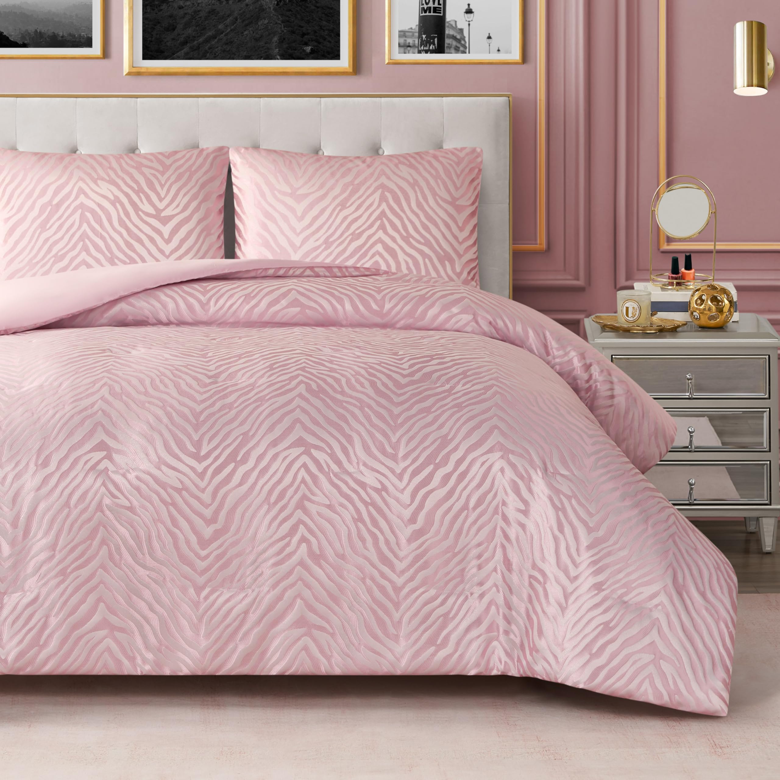 Amazon.com: Juicy Couture Pink Marshmallow Sparkle Zebra Jacquard