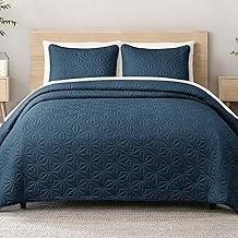 Fleet of Whales - 260 x 280 cm Bed Cover with 2 Pillow Shams - Waffle - Soft Lightweight Geometric Pattern - 4 Seasons - Navy Blue