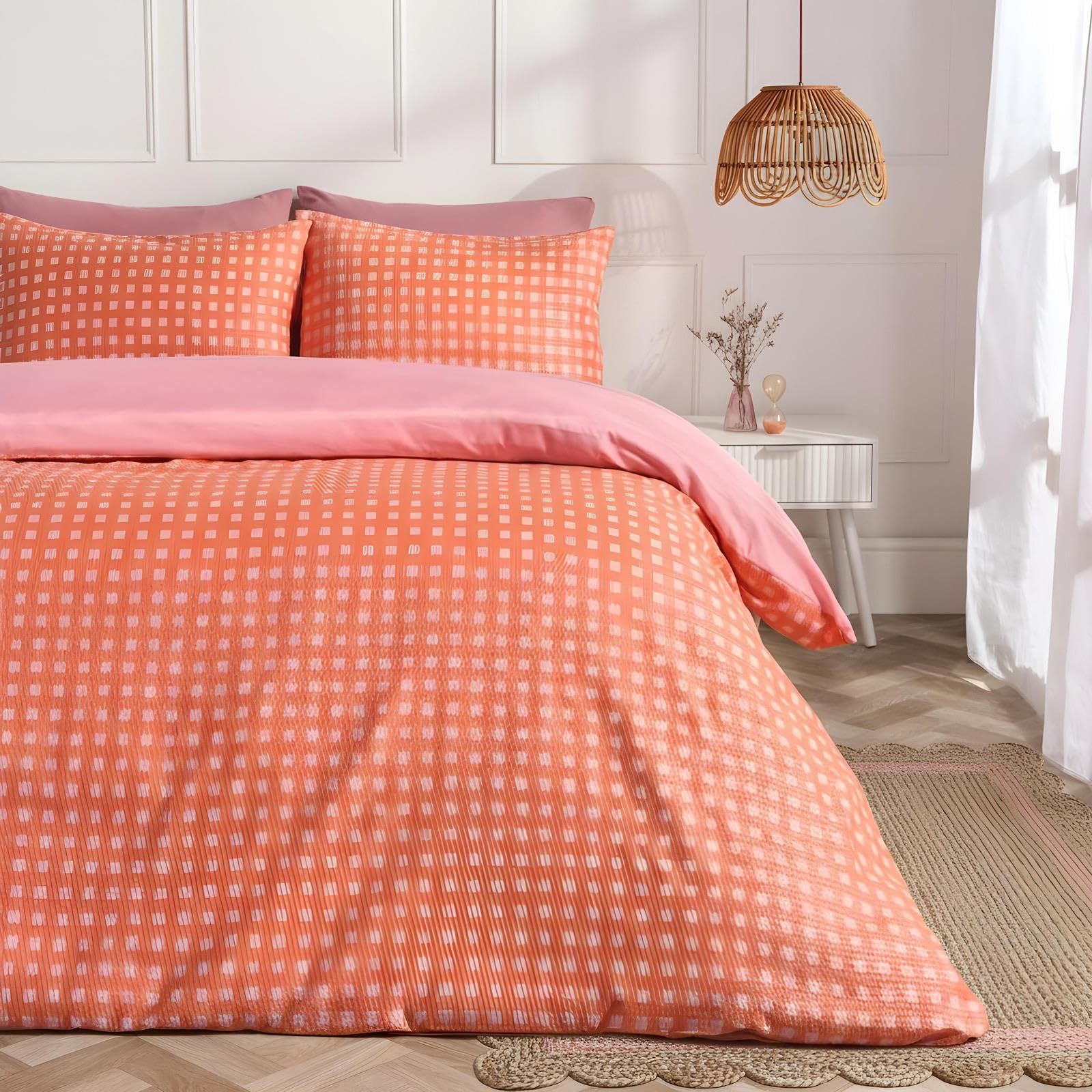 OHS Double Bedding Set Reversible, Gifts for Women Super Soft Cosy Warm Microfibre Gingham Embossed Double Duvet Set Comfy Luxurious Bedding with Matching Pillowcases, Coral