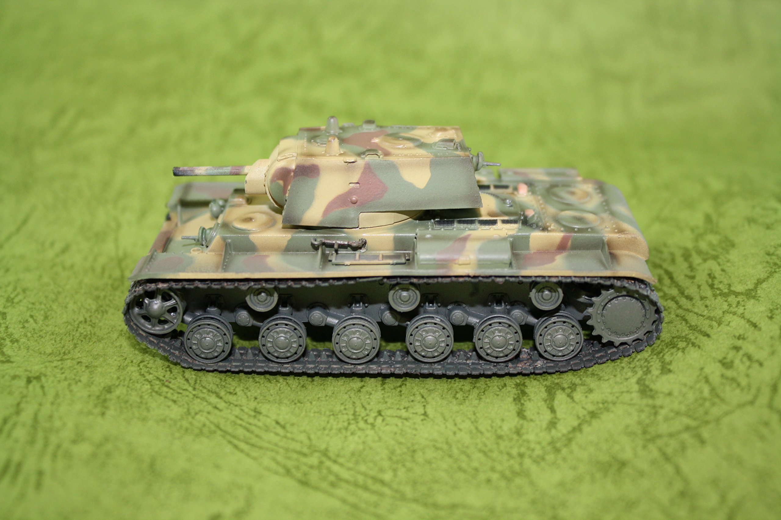 １／35ドイツ軍機関銃チーム(最新作)セットとソ連軍ＫＶ1重戦車完成品 特別企画】【タミヤ撮り下ろし】「1/35 ドイツ機関銃チーム