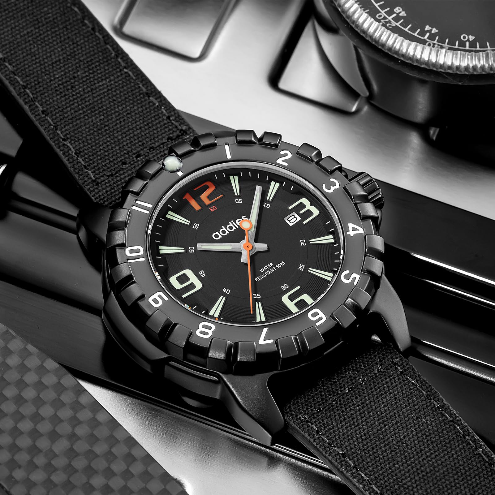 addies Montre militaire pour homme avec bracelet en tissu résistant à l'eau 50 m Mouvement à quartz lumineux Boîtier en acier inoxydable Montre cool pour tous les jours et l'extérieur