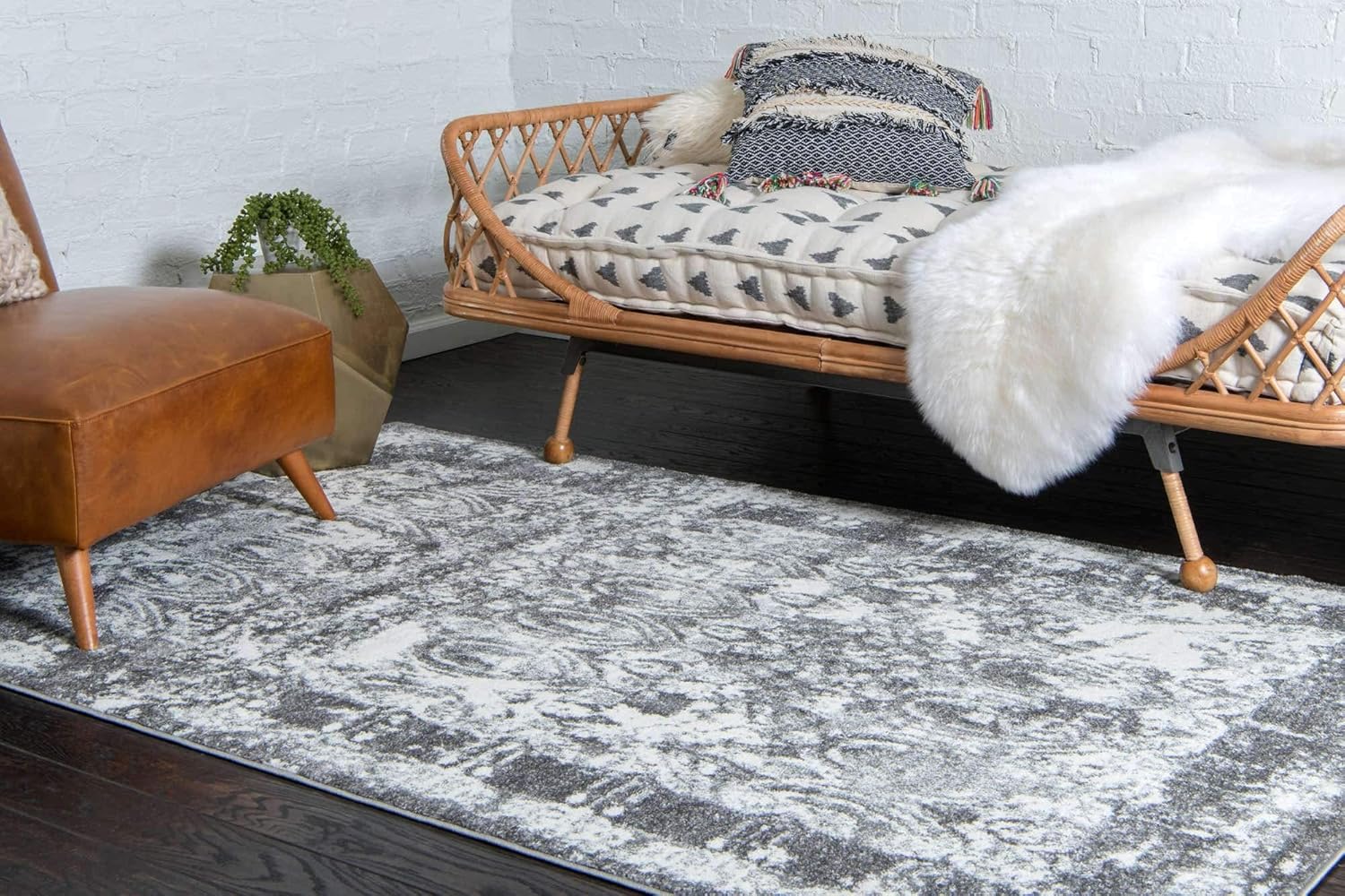 Unique Loom Rosso Collection Vintage, Traditional, Distressed, Bohemian, Botanical, Southwestern Area Rug (2' 0 x 3' 0 Rectangular, Gray/Ivory)