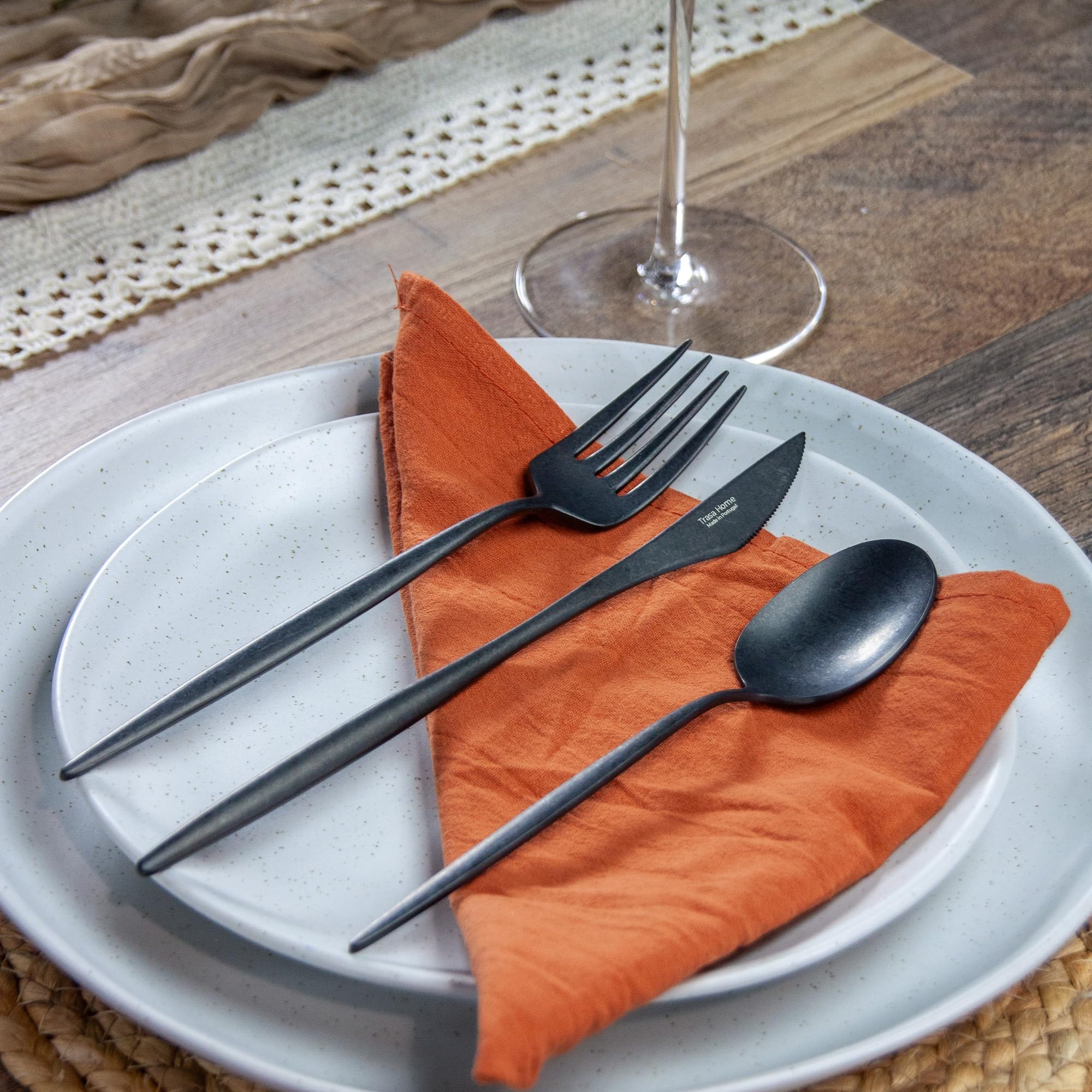 Luxury Vintage Flatware 20-Piece Set – Service for 4, Premium Stainless Steel with Weighted Handles, Aged Heirloom Finish, Dishwasher Safe, Elegant and Modern Cutlery (Vintage Black) — Amazon image 6