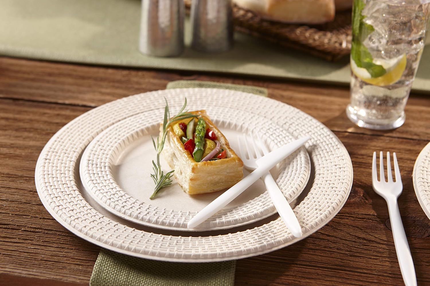 Mozaik Eco-Friendly Plant-Based Compostable Woven Rim Dinner & Accent Plate Set, Round : Health & Household