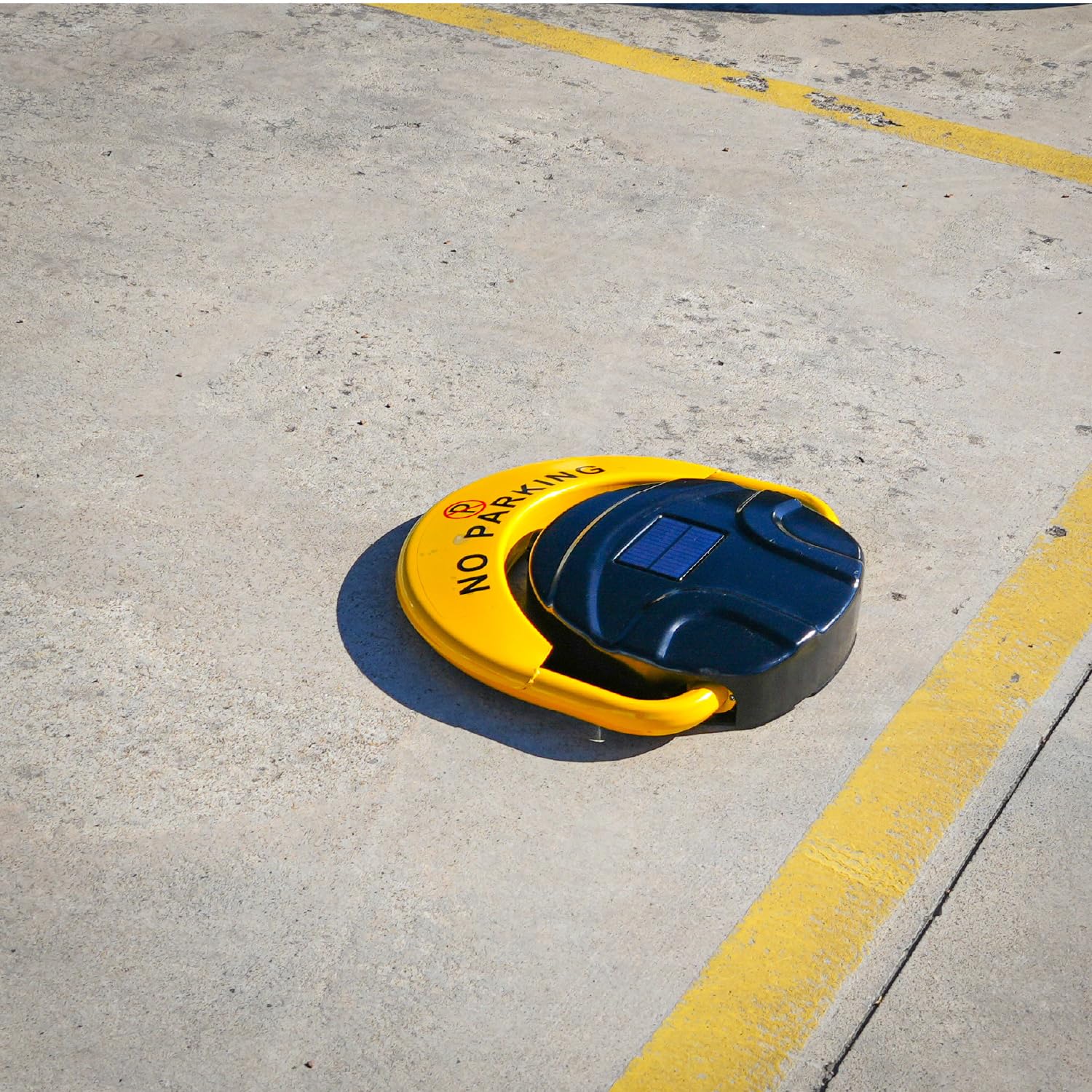 Barrière de Parking Rabattable Solaire, Contrôle à Distance 15m Verrou Télécommande, Système d'Alarme Intelligent Intégré Serrure de Stationnement, Bloque Parking Solaire