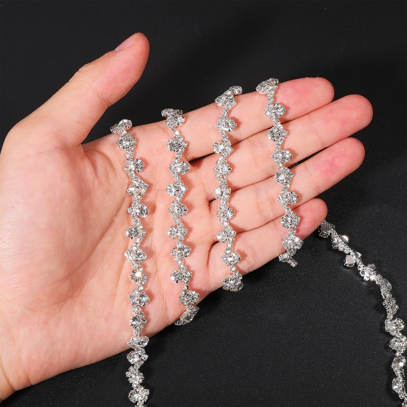GLOBLELAND 4 Yards Strass Fransenbesatz Strass Kette Diamant Kristall Fransenbesatz Zum Nähen Basteln Hochzeitskleid Kleidungszubehör DIY Dekoration Silber