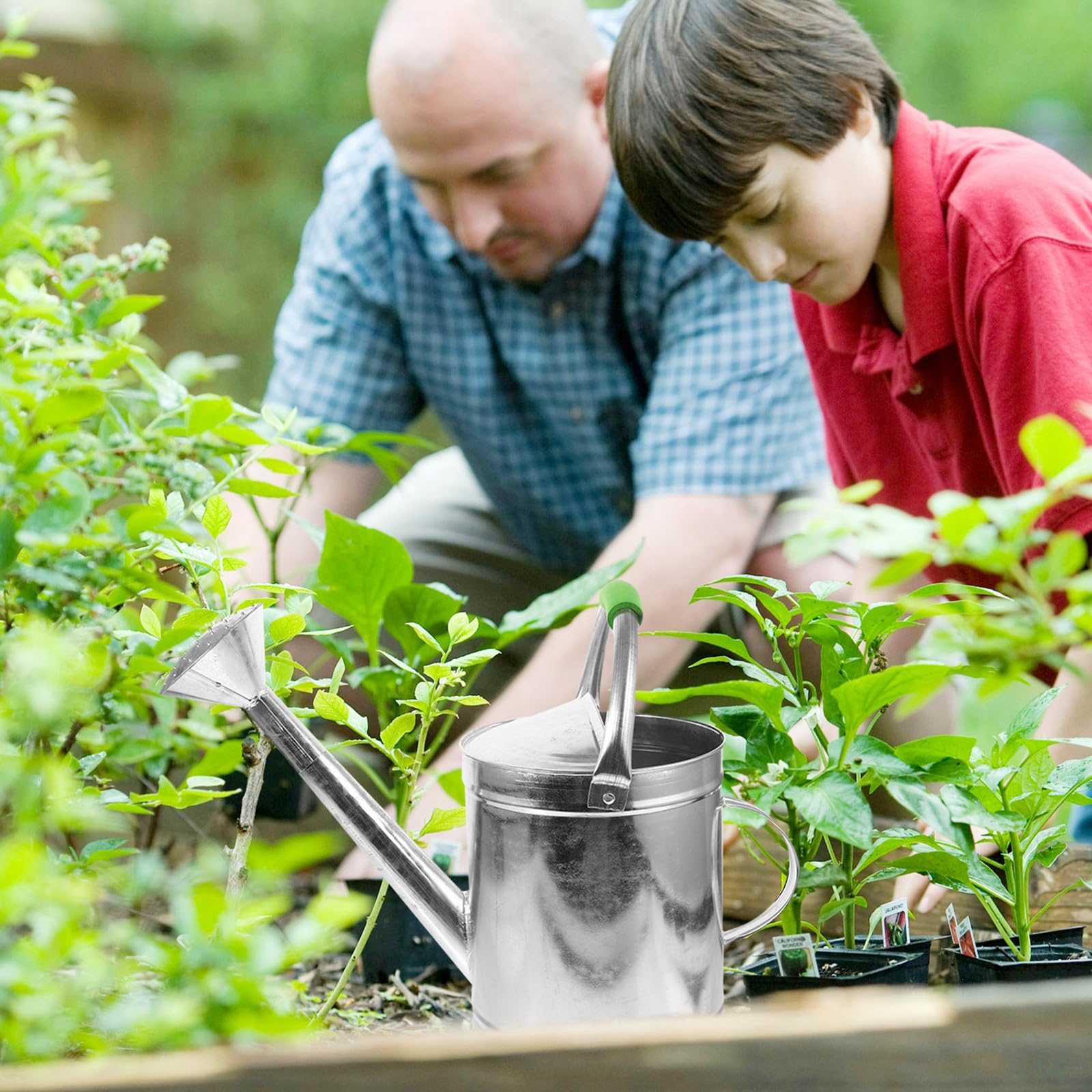Yardwe Arrosoir Rétro en Acier Inoxydable 5l Résistant à L'oxydation Long Bec pour Jardin et Bonsaï, Facile à Transporter pour Arrosage Extérieur Couleur Aléatoire