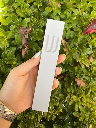 Miniatura 93 de A&S Mezuzot Moderna funda de mezuzá de hormigón con pergamino, fácil de despegar y pegar Mezuza (gris + espinilla grabada, 5 pulgadas)