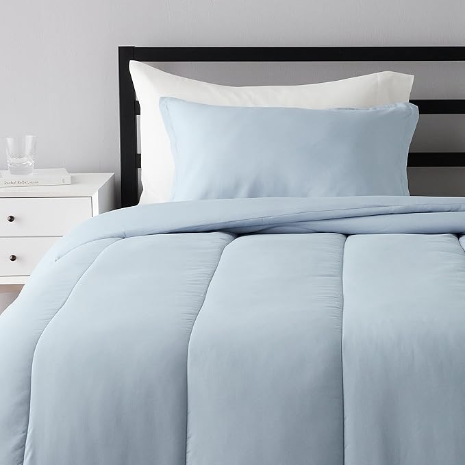 AmazonBasics Comforter Set, Twin / Twin XL, Light Dusty Blue