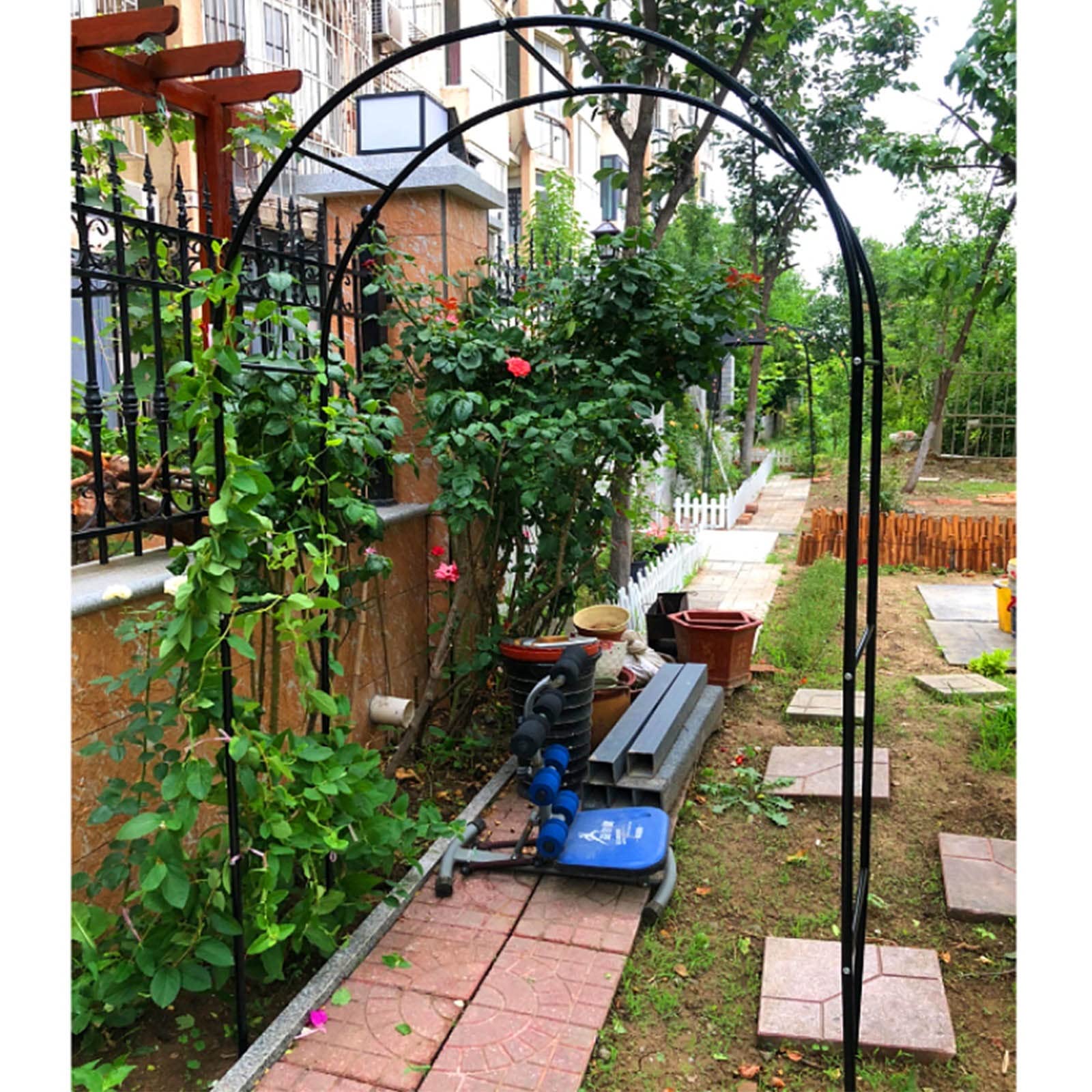 Metalowy łuk ogrodowy do roślin pnących, 240 x 220 cm, kratka na róże, do użytku wewnątrz i na zewnątrz, dekoracja ślubna i imprezowa, trwała konstrukcja stalowa, eleganckie czarne wykończenie