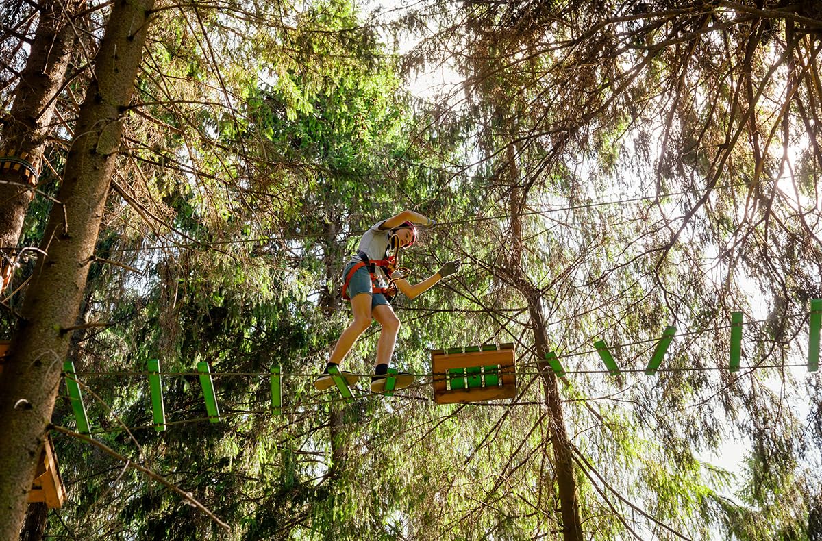 JOCHEN SCHWEIZER Geschenkgutschein: Kletterparcours im Waldseilgarten für 2