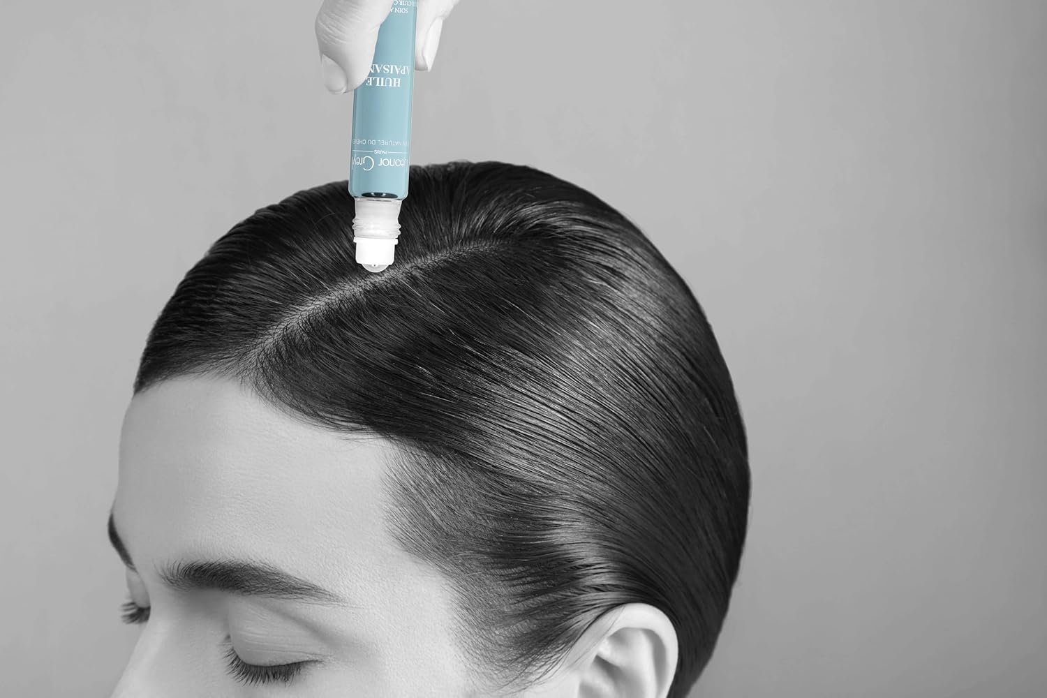 Leonor Greyl Paris - Huile Apaisante - Soothing Treatment Oil for Sensitive and Irritated Scalp - Moisturizing Treatment Oil for Healthy Scalp (0.67 Fl Oz) - Image 2