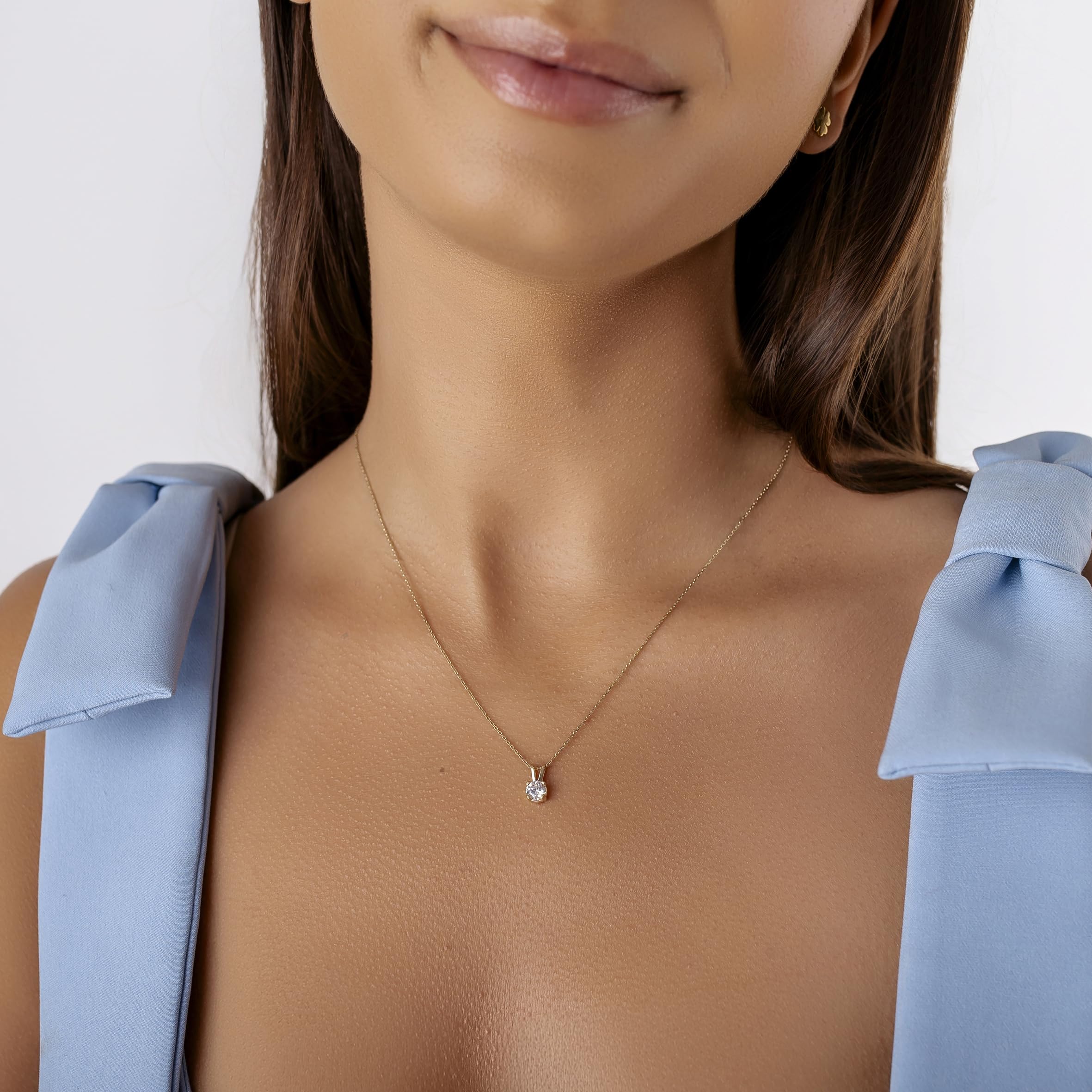 Sakrami Collana Punto Luce Oro 9KT Zircone Bianco o Rosa − Ciondolo Luminoso Delicato + Scatola con Incisione Personalizzata − Idea Regalo Donna Ragazza Comunione Cresima Compleanno