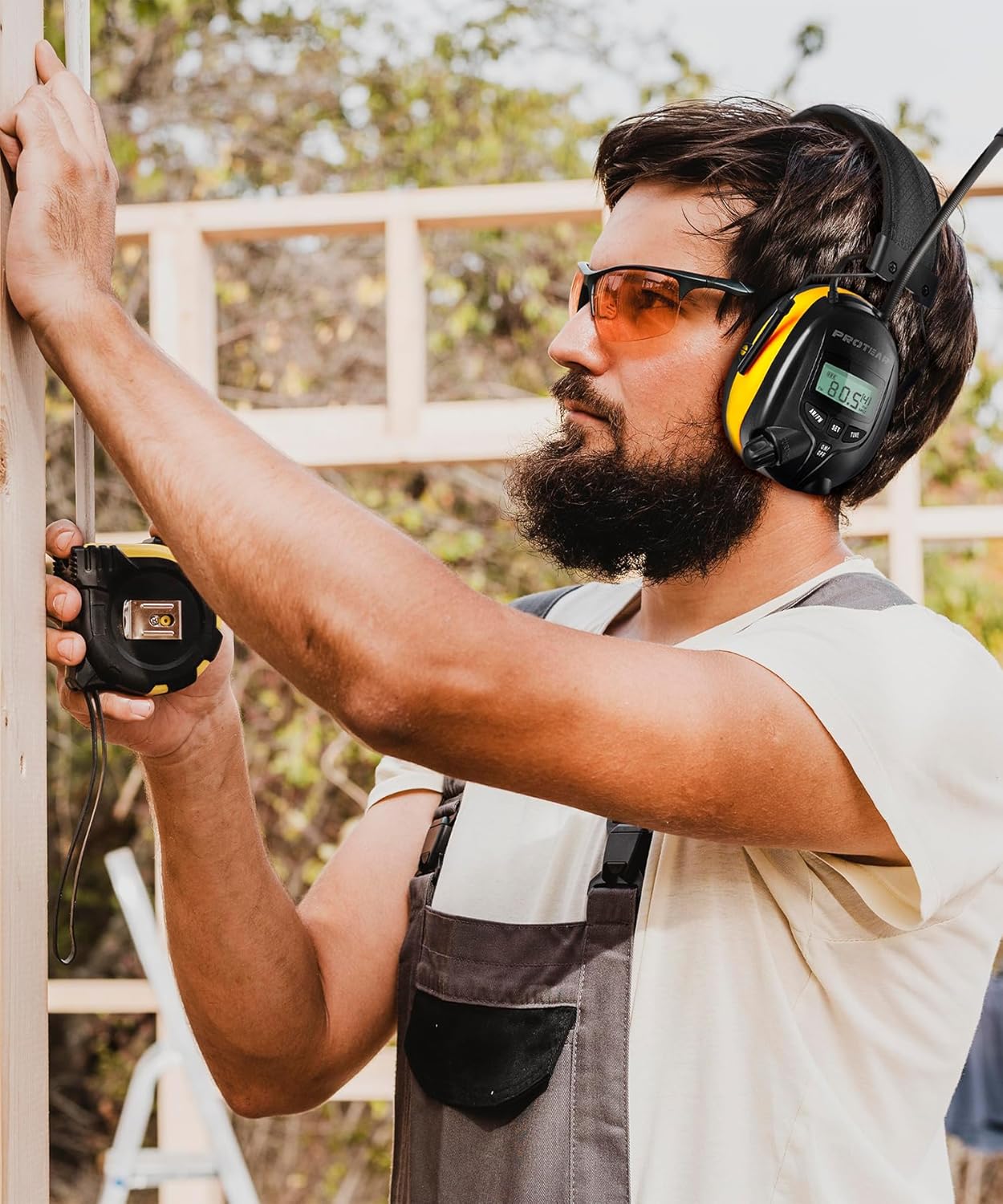 Digital AM FM Radio Hearing Protection Earmuff for Adult, 30dB SNR for Mowing, Construction, Chainsaw, Snowblowing
